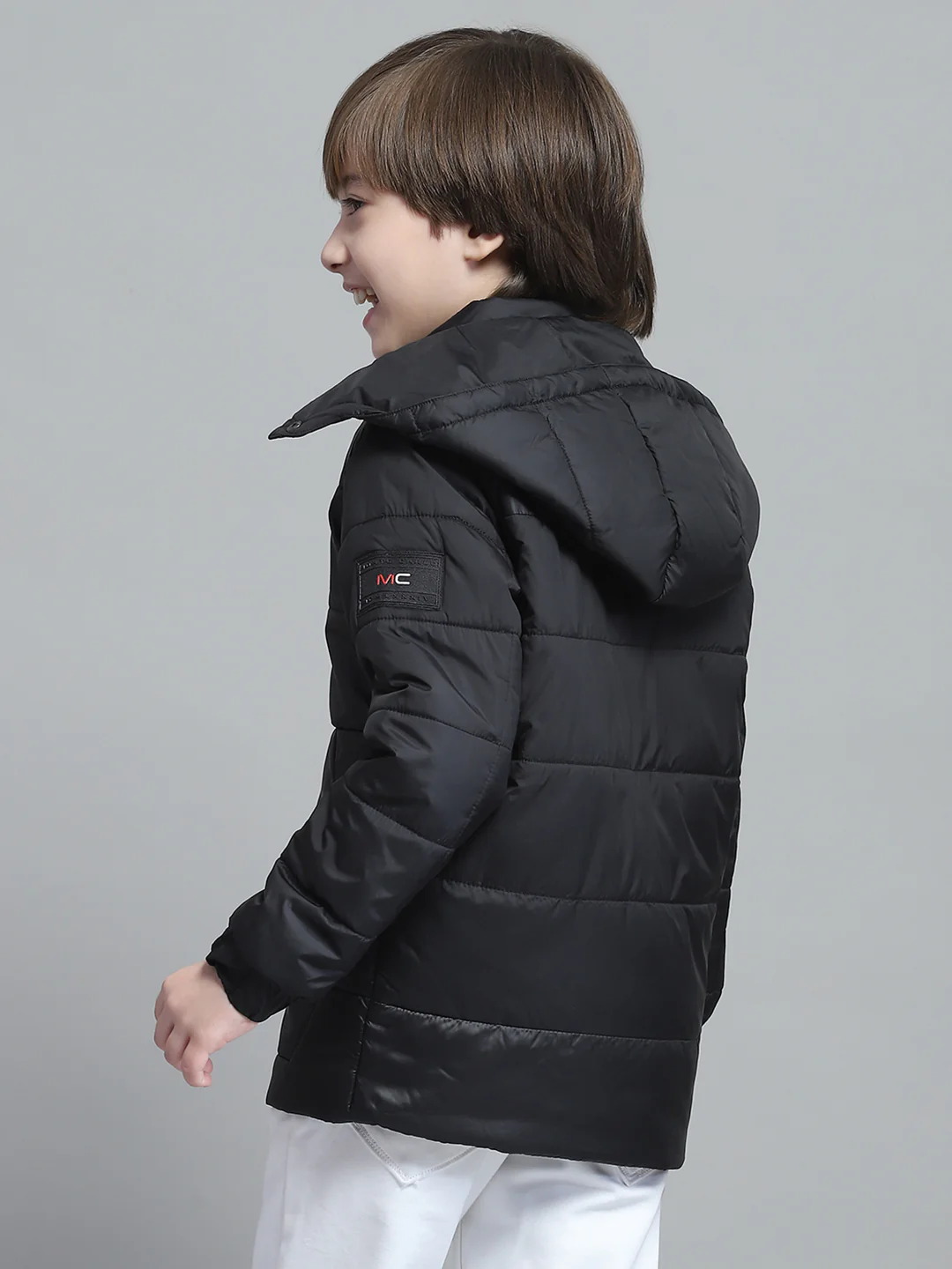 Boys Black Solid Hooded Full Sleeve Jacket - Image 5