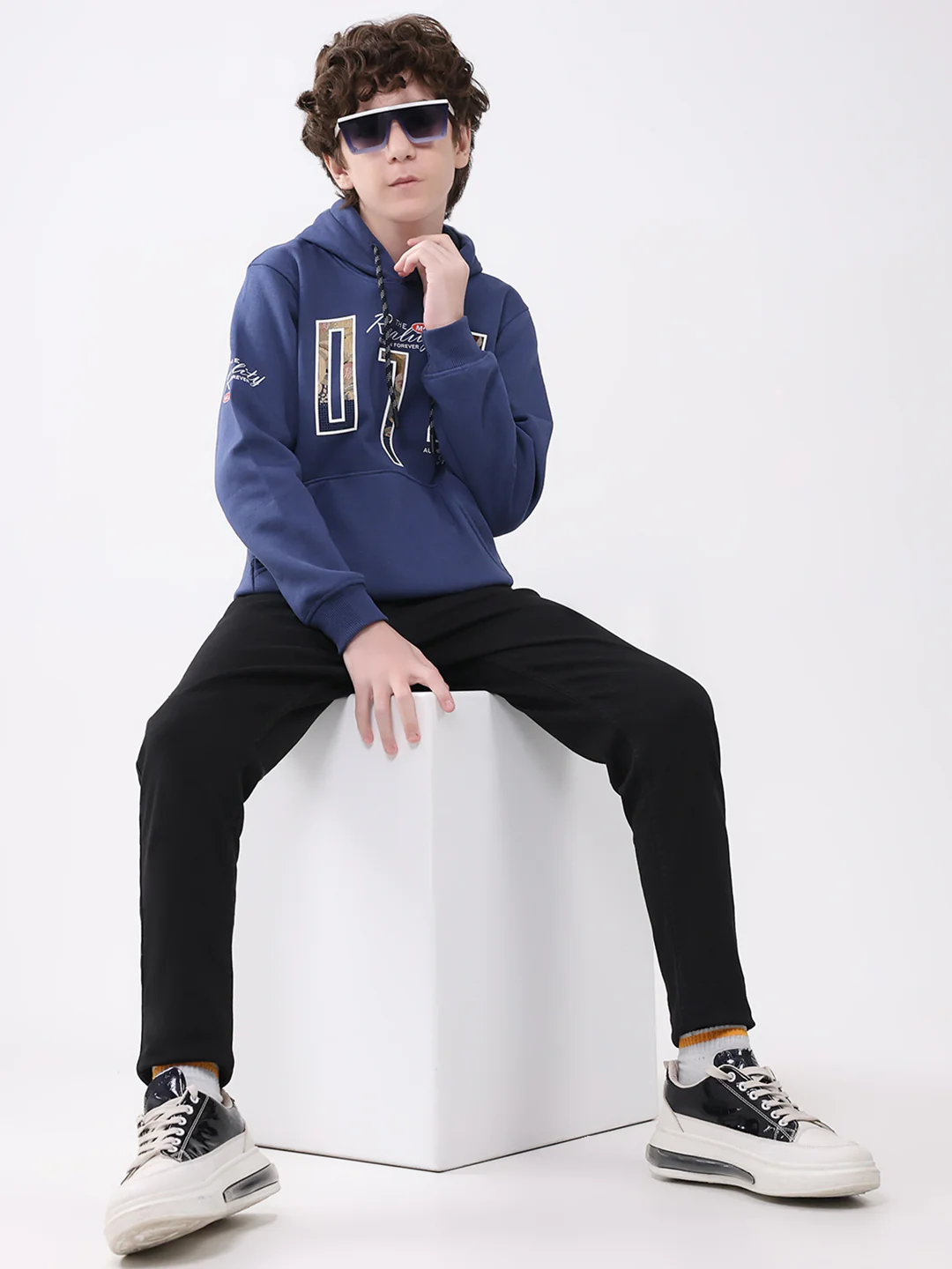 Boys Blue Printed Hooded Full Sleeve Sweatshirt - Image 2