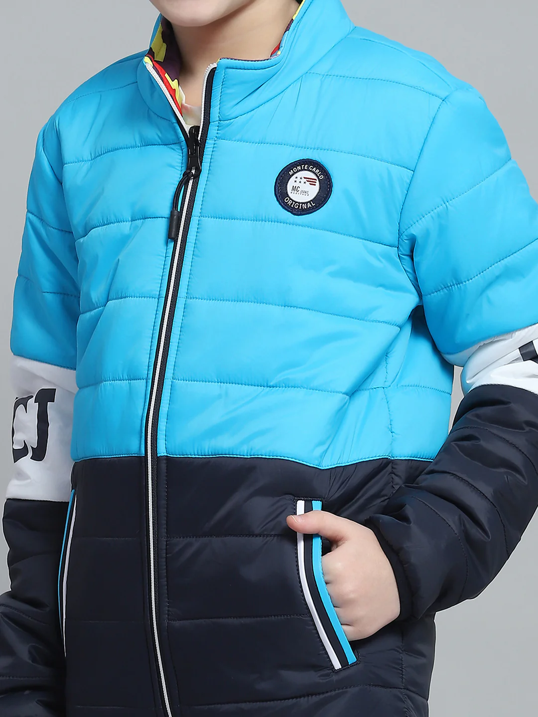 Boys Blue Solid Mock Neck Full Sleeve Reversible Jacket - Image 9