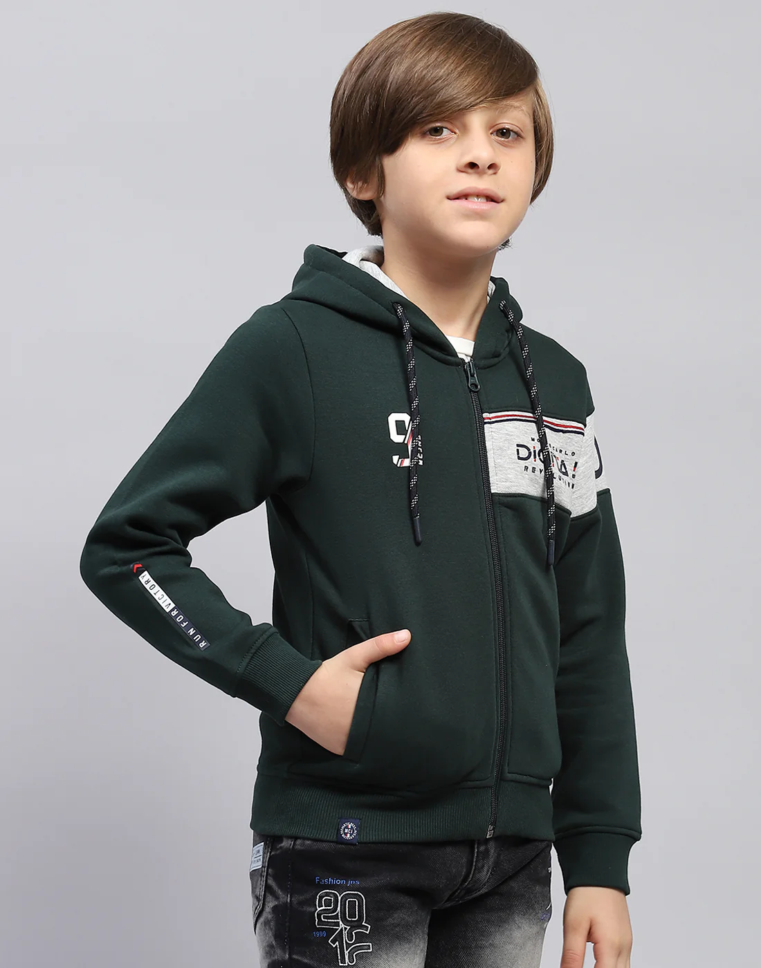 Boys Bottle Green Printed Hooded Full Sleeve Sweatshirt - Image 4