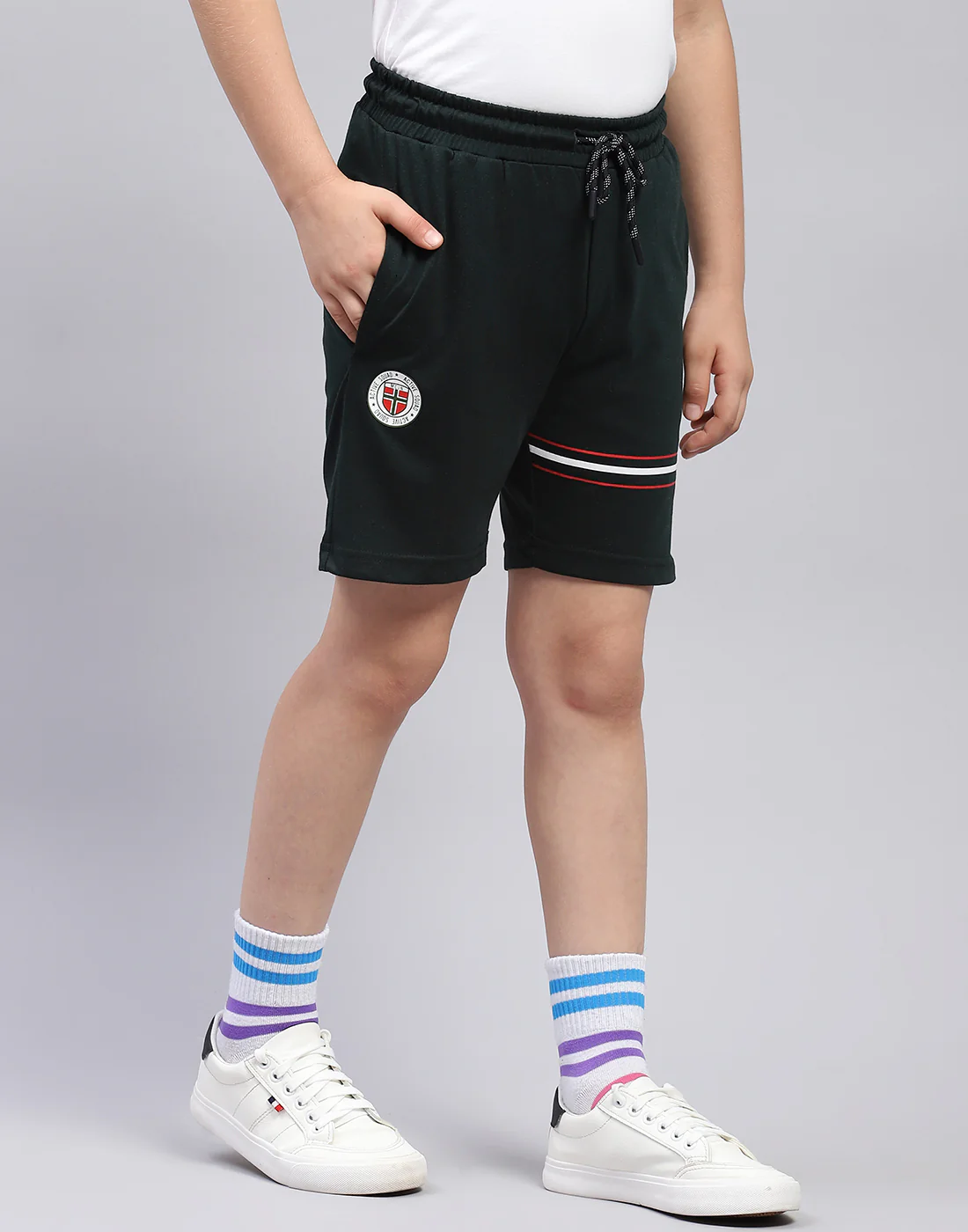 Boys Bottle Green Printed Regular Fit Bermuda - Image 4