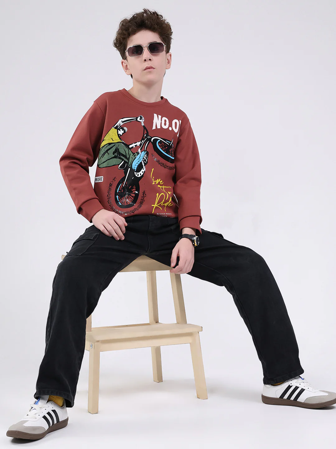 Boys Brown Printed Round Neck Full Sleeve Sweatshirt - Image 2