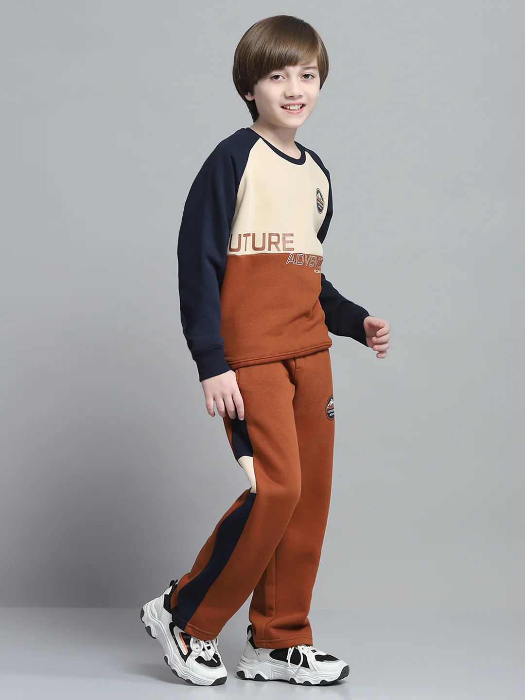 Boys Brown Printed Round Neck Full Sleeve Tracksuit - Image 4