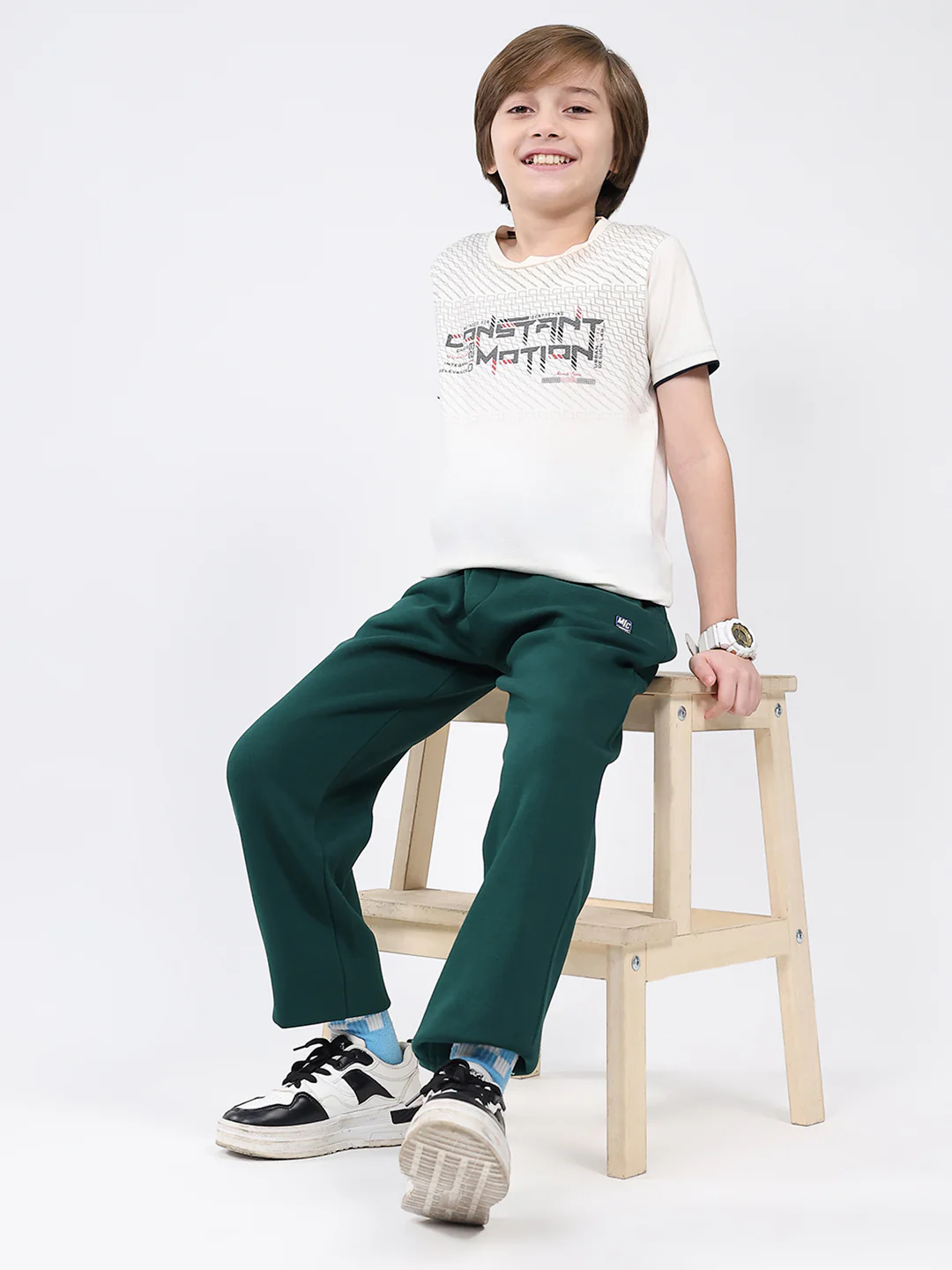 Boys Dark Green Solid Regular Fit Lower - Image 2