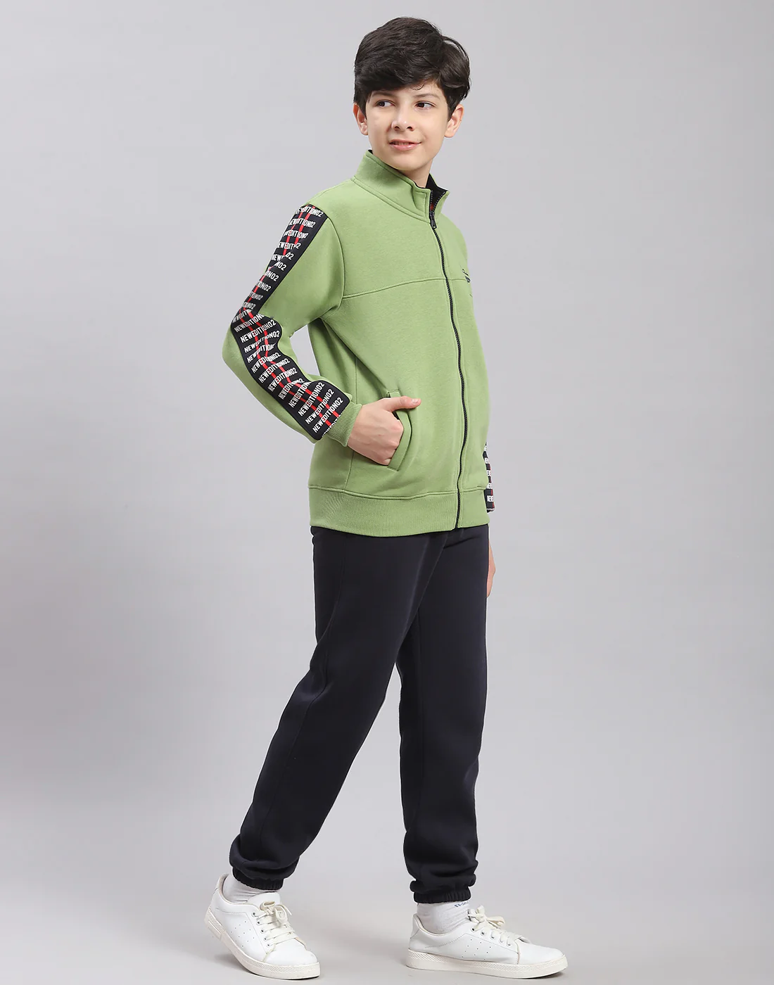 Boys Green Printed H Neck Full Sleeve Tracksuit - Image 4