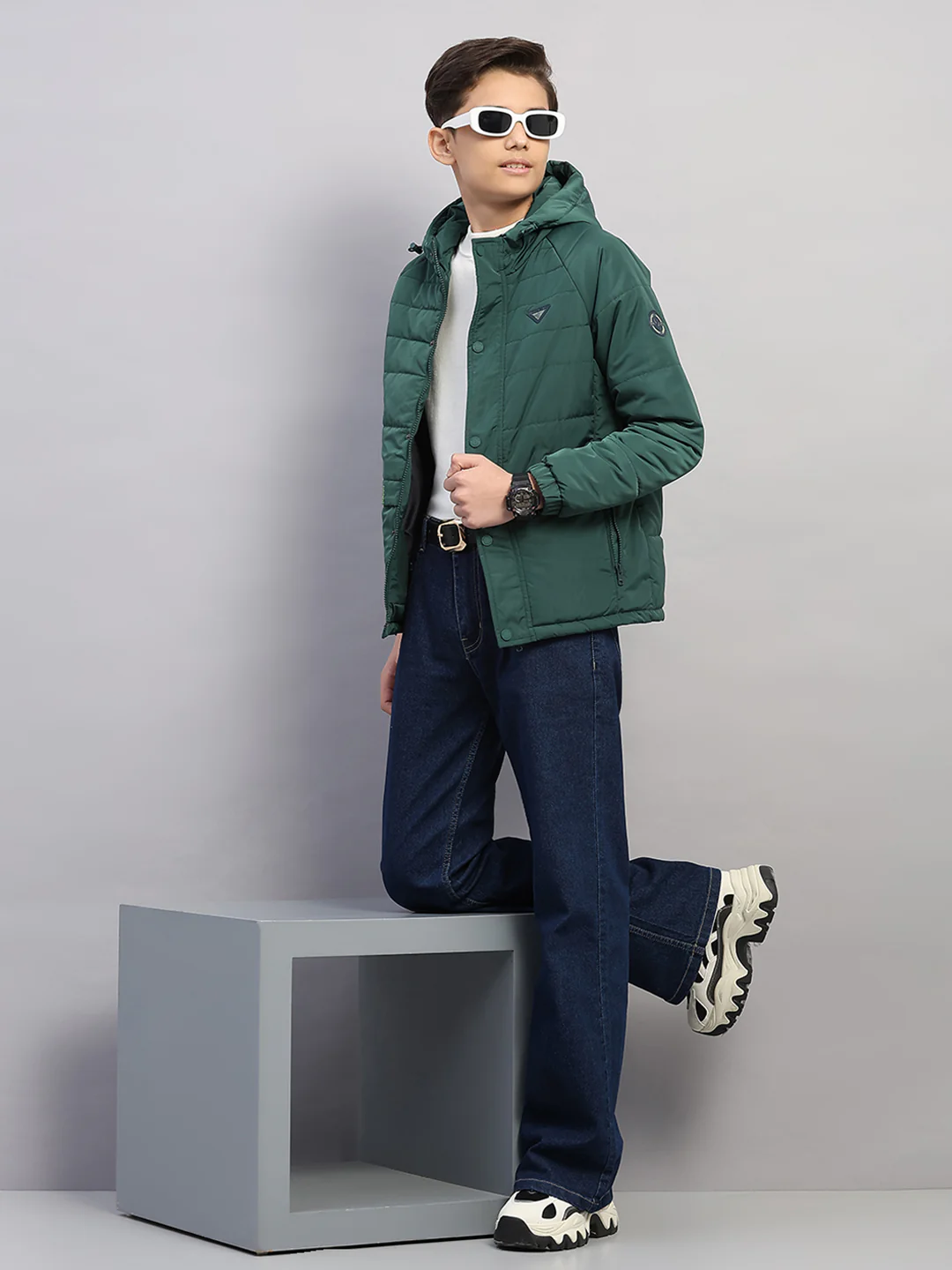 Boys Green Printed Hooded Full Sleeve Jacket - Image 2