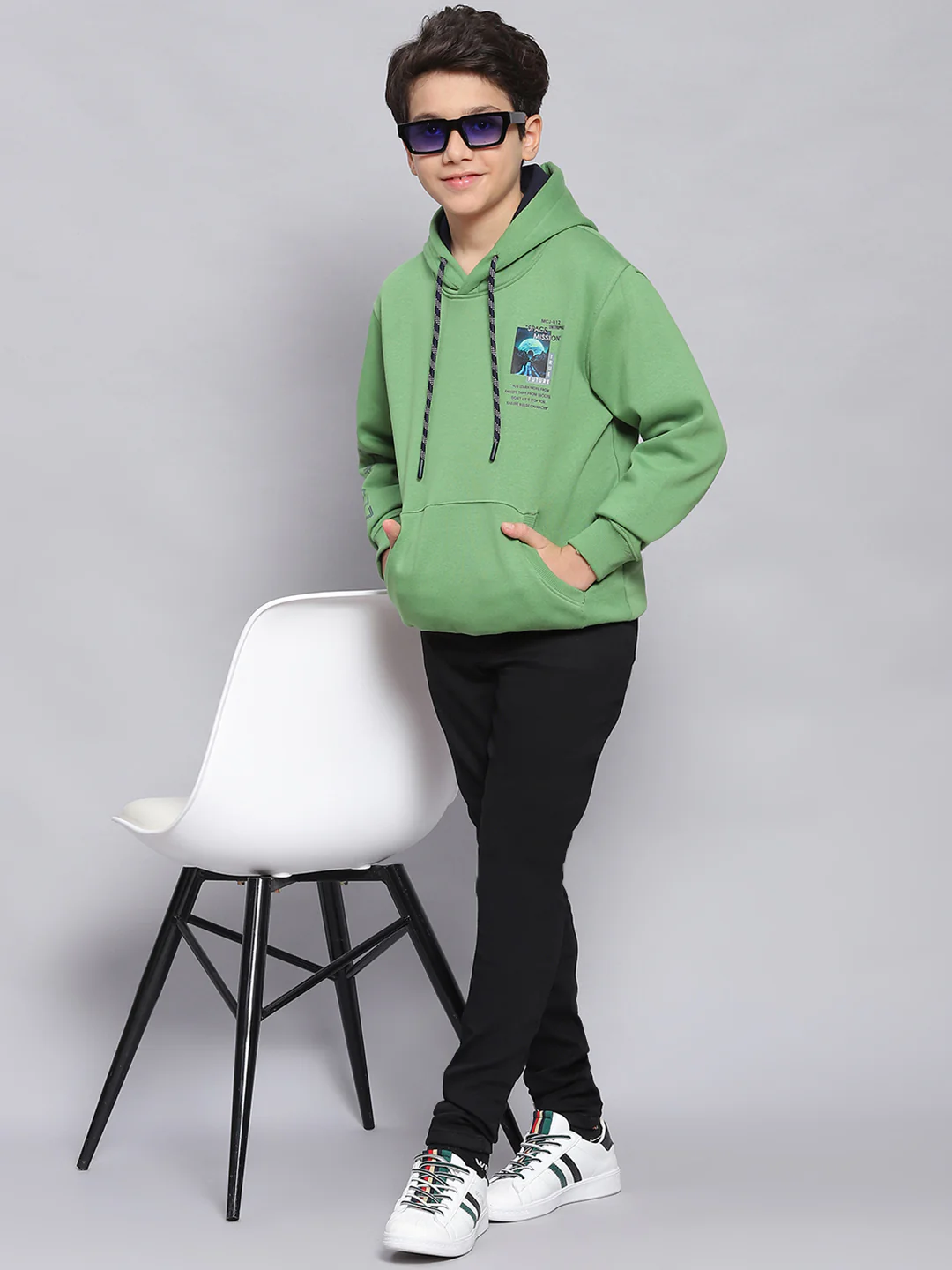 Boys Green Printed Hooded Full Sleeve Sweatshirt - Image 2