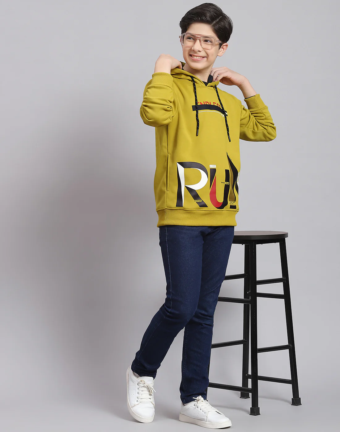 Boys Green Printed Hooded Full Sleeve Sweatshirt - Image 2