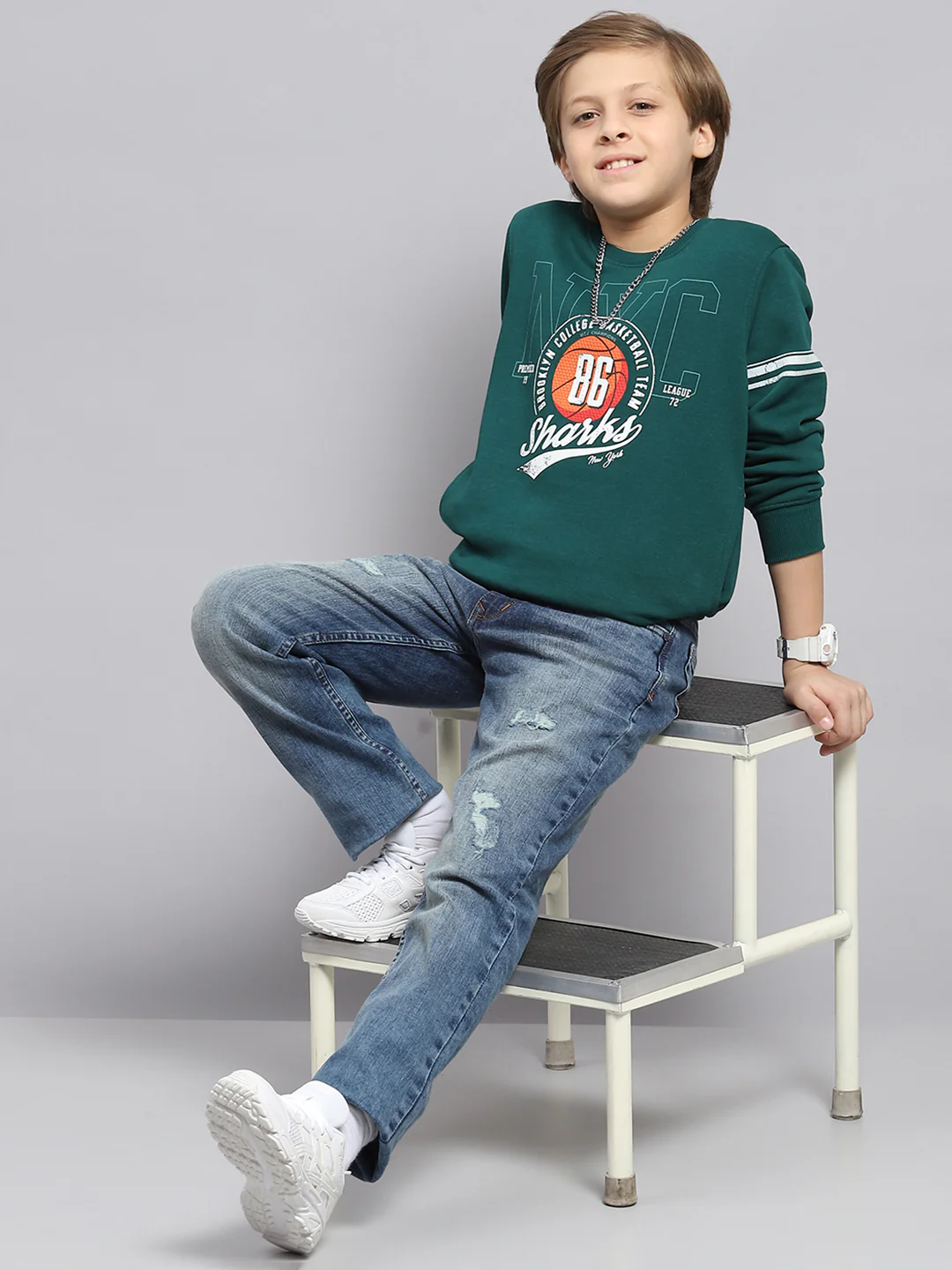 Boys Green Printed Round Neck Full Sleeve Sweatshirt - Image 2