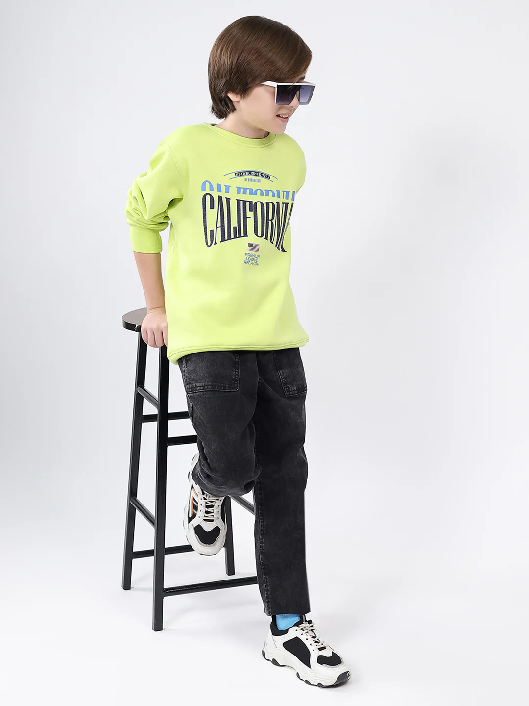 Boys Green Printed Round Neck Full Sleeve Sweatshirt - Image 2