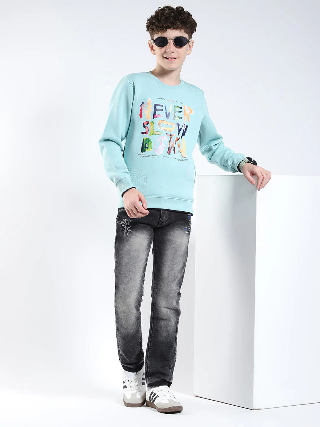 Boys Green Printed Round Neck Full Sleeve Sweatshirt - Image 2