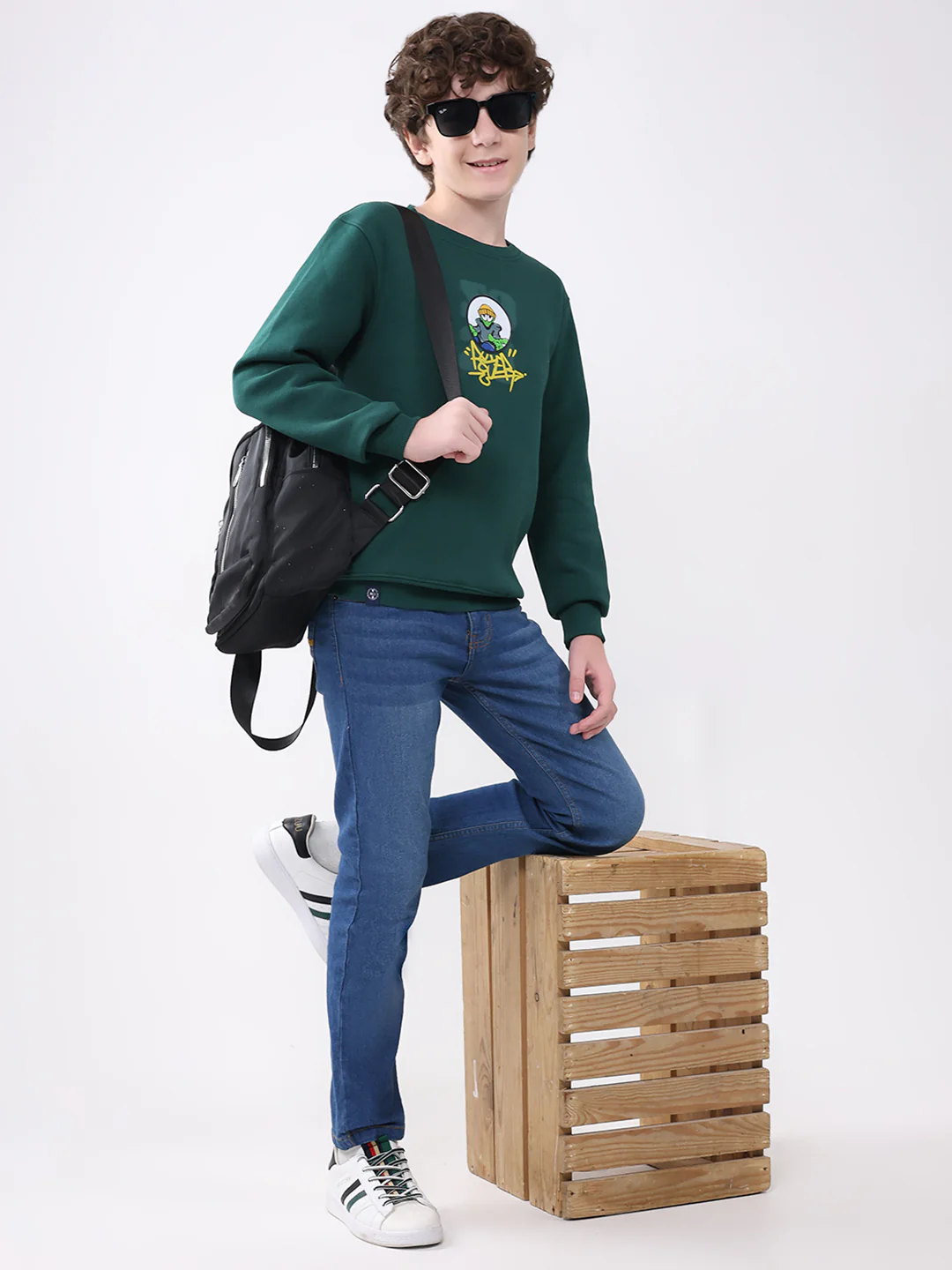 Boys Green Printed Round Neck Full Sleeve Sweatshirt - Image 2
