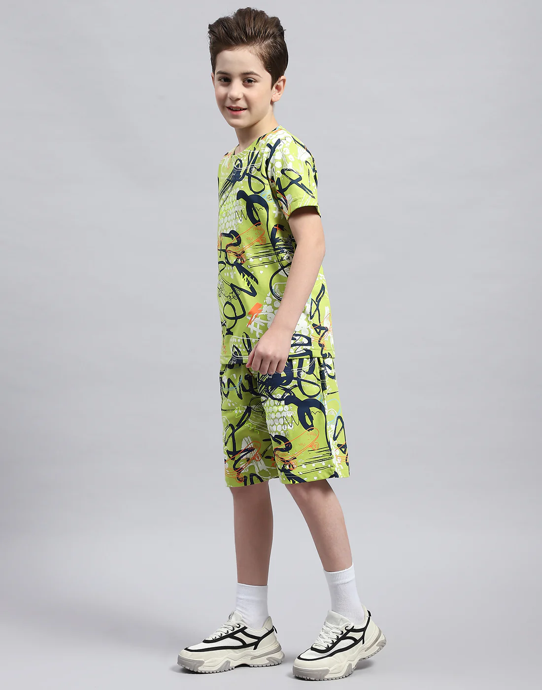 Boys Green Printed Round Neck Half Sleeve Bermuda Set - Image 3