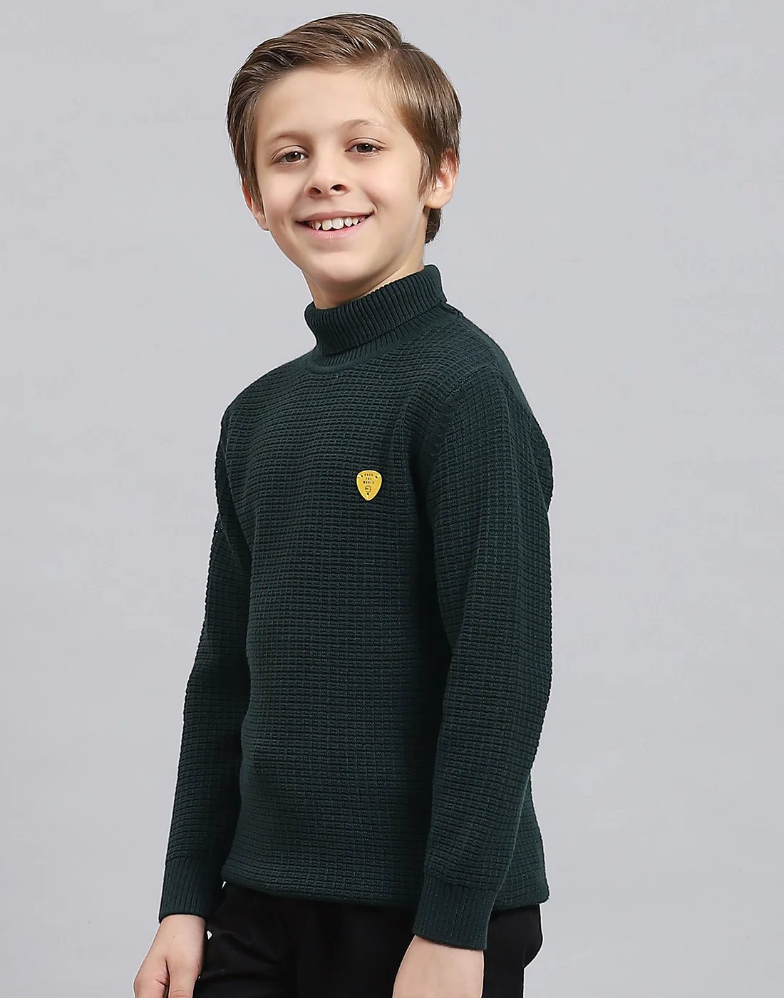 Boys Green Solid H Neck Full Sleeve Sweater - Image 3