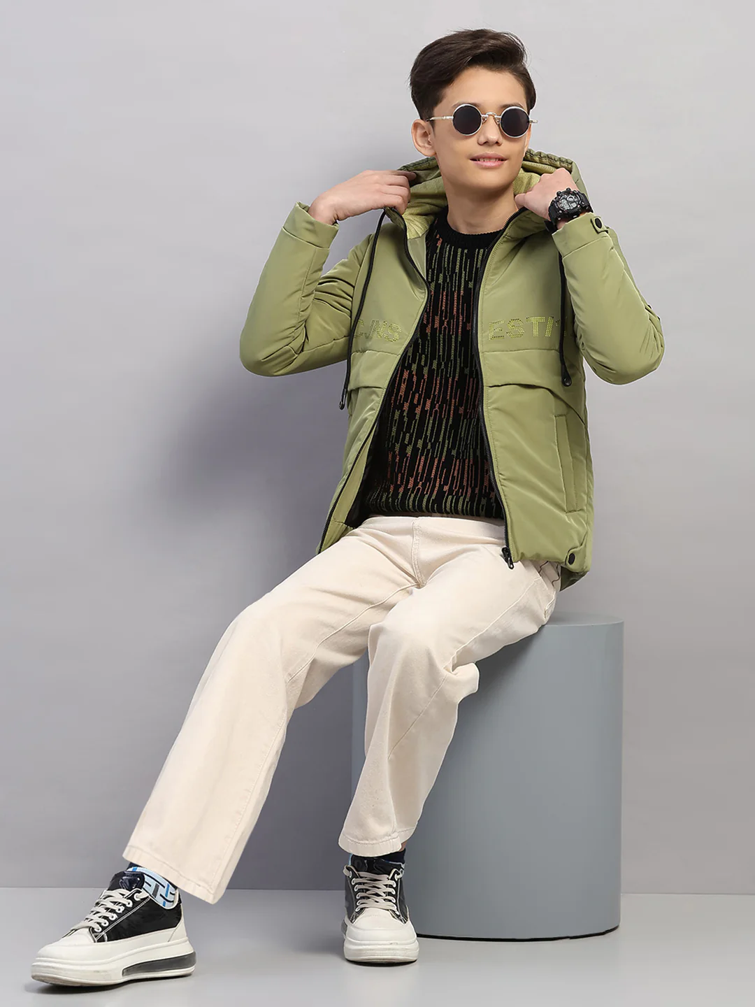 Boys Green Solid Hooded Full Sleeve Jacket - Image 2