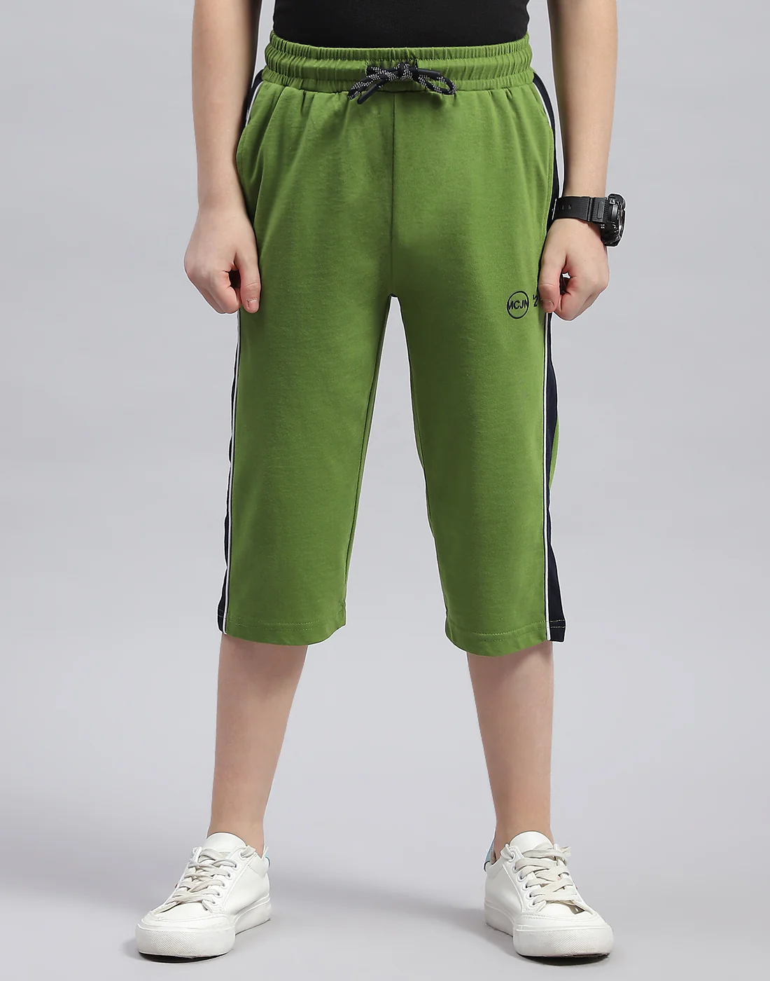Boys Green Solid Regular Fit Capri - Image 2