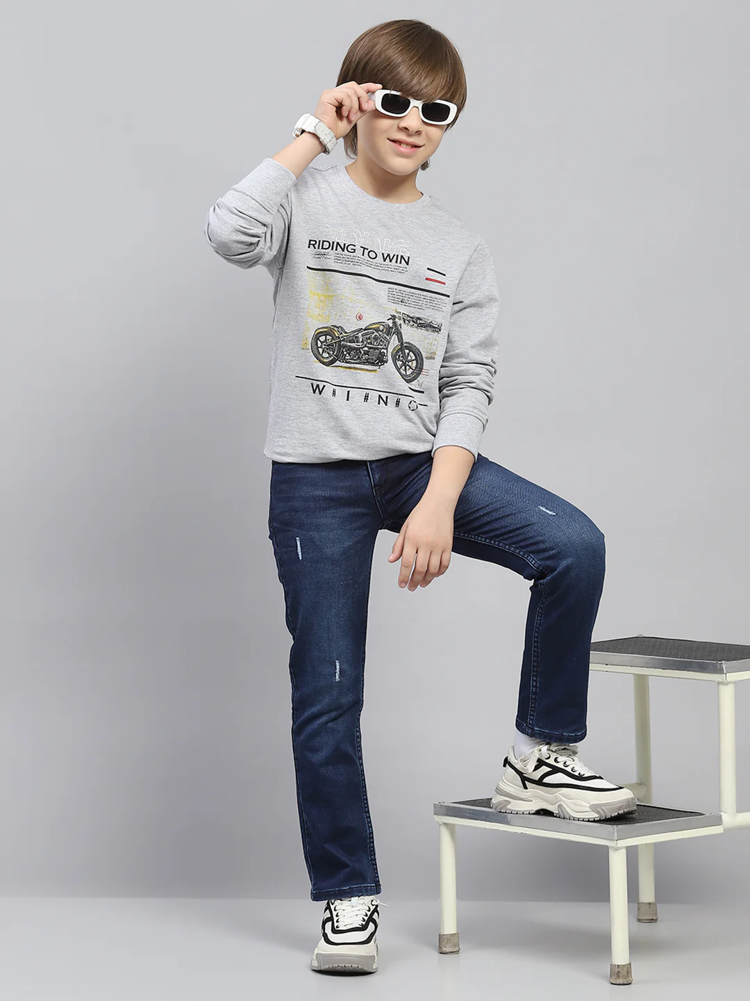 Boys Grey Printed Round Neck Full Sleeve Sweatshirt - Image 2