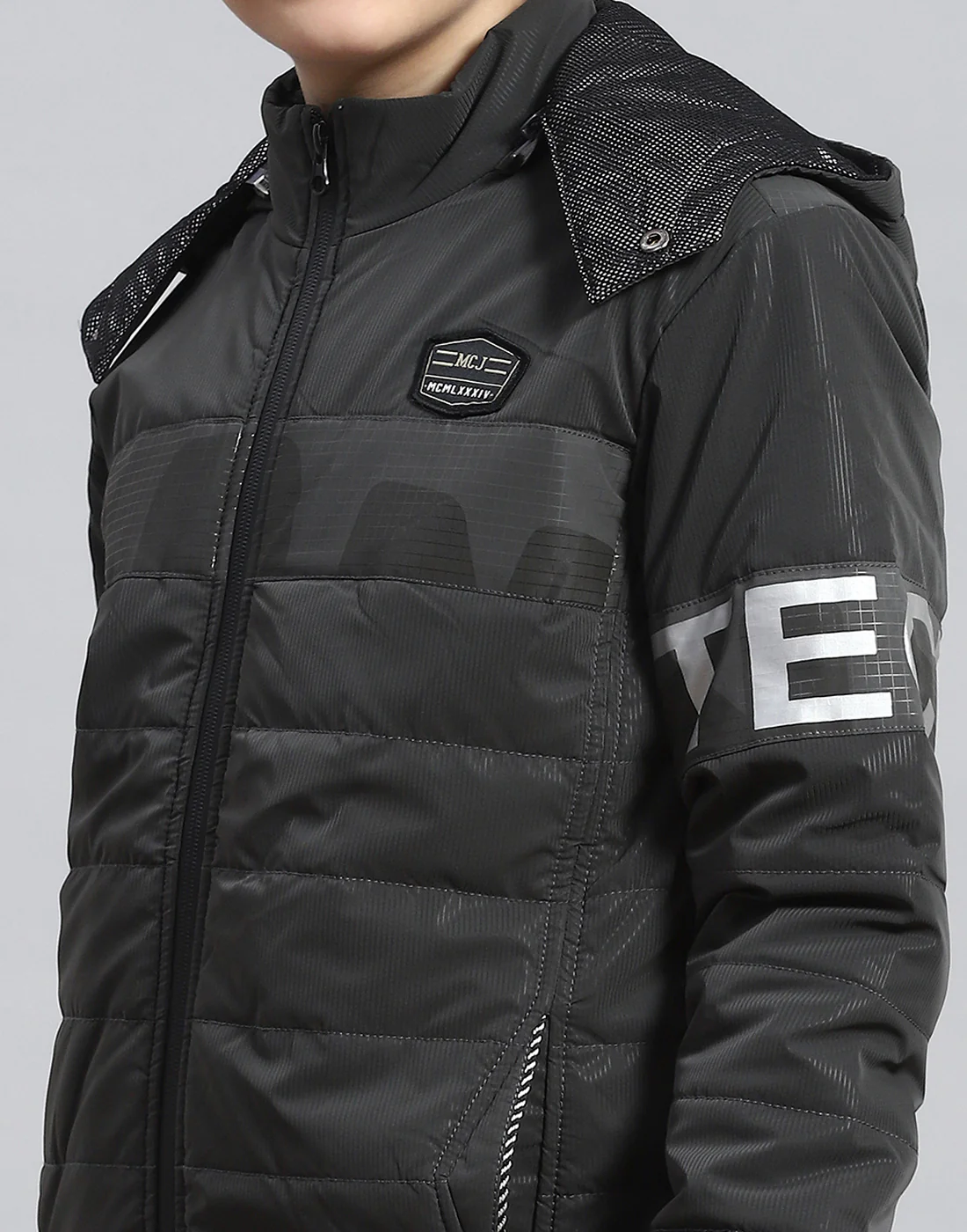 Boys Grey Solid Hooded Full Sleeve Heating Jacket - Image 8