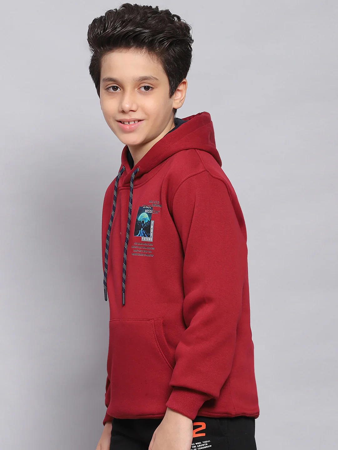 Boys Maroon Printed Hooded Full Sleeve Sweatshirt - Image 3