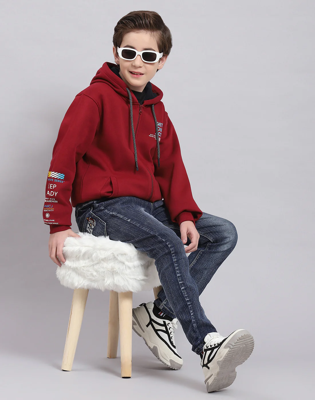 Boys Maroon Printed Hooded Full Sleeve Sweatshirt - Image 2