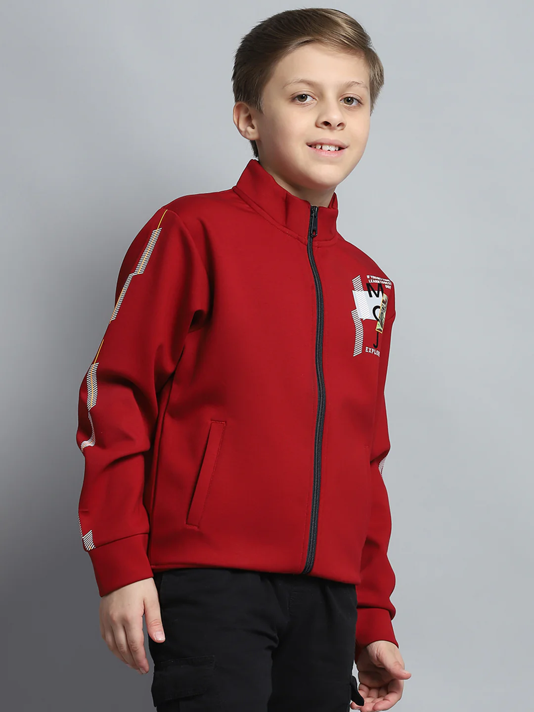 Boys Maroon Printed Mock Neck Full Sleeve Sweatshirt - Image 4