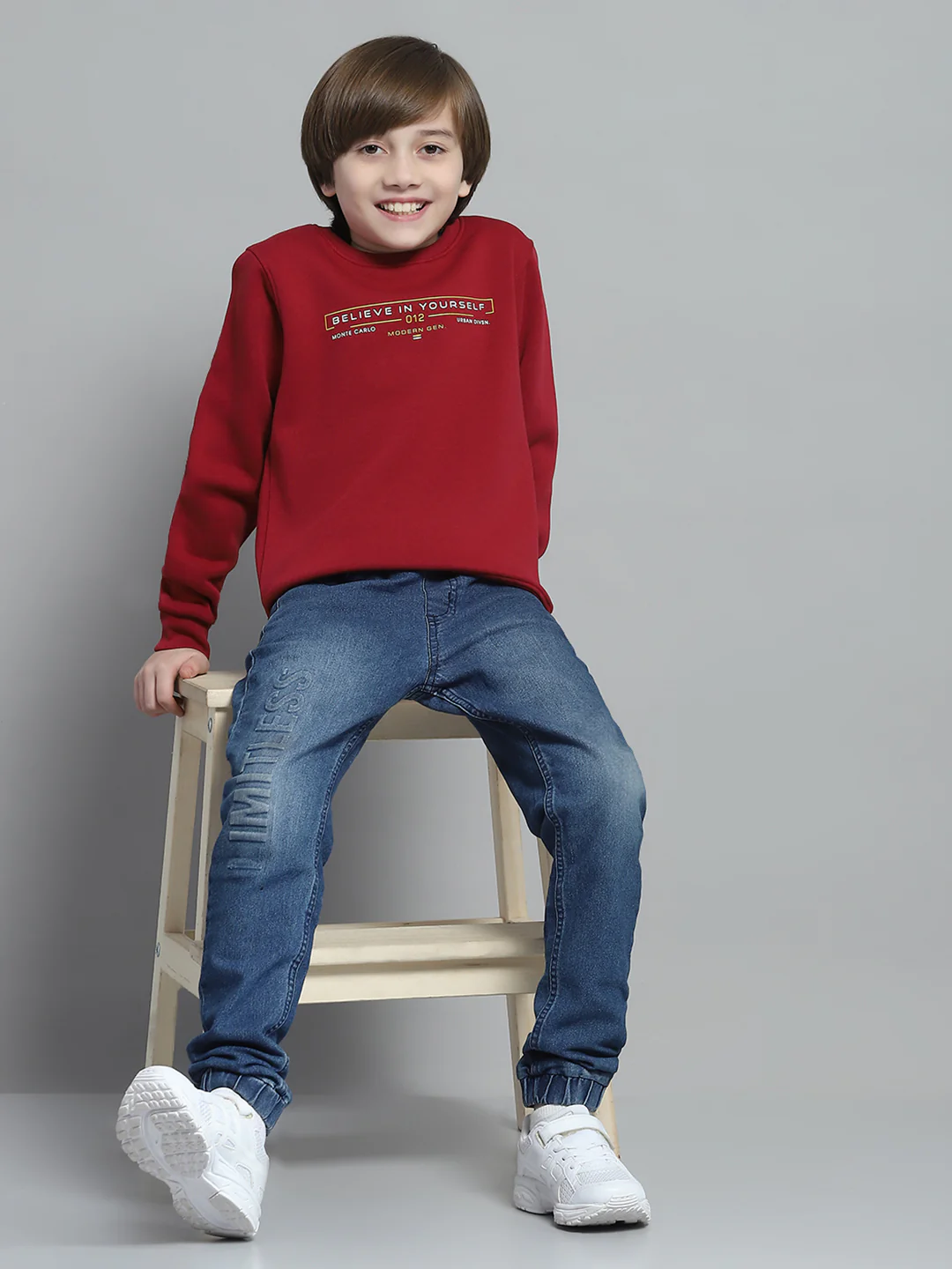 Boys Maroon Printed Round Neck Full Sleeve Sweatshirt - Image 2