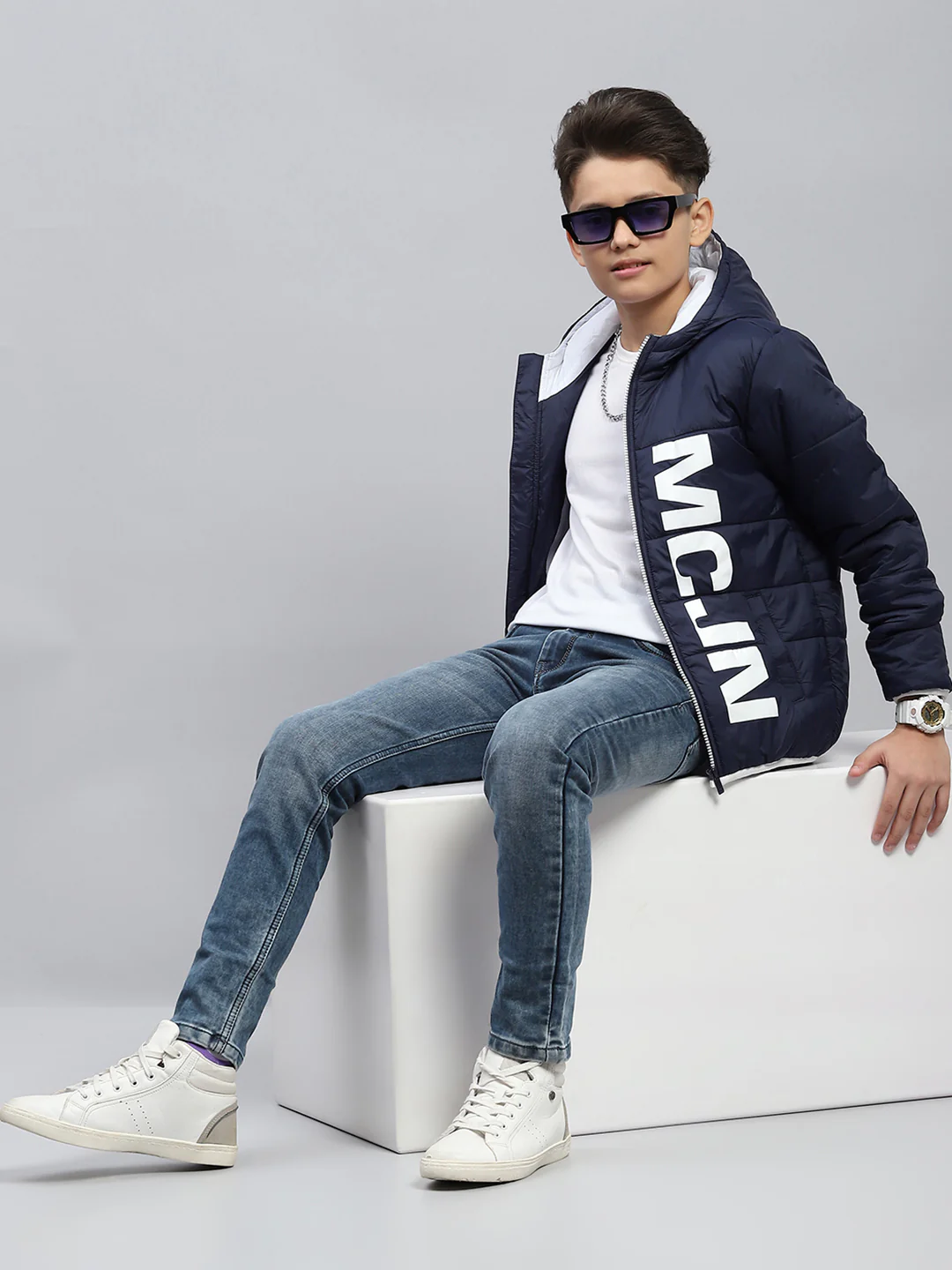 Boys Navy Blue Printed Hooded Full Sleeve Jacket - Image 2