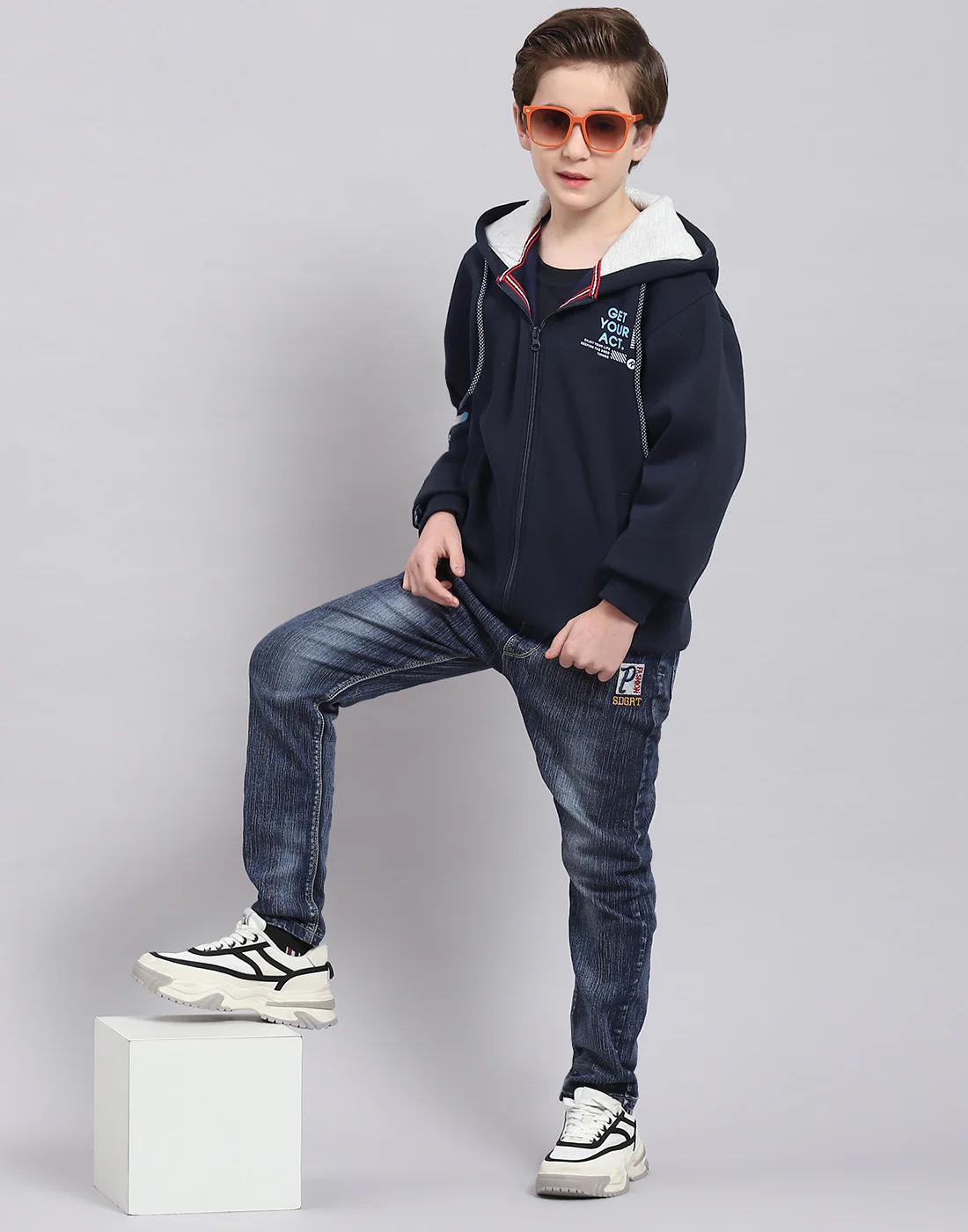Boys Navy Blue Printed Hooded Full Sleeve Sweatshirt - Image 2