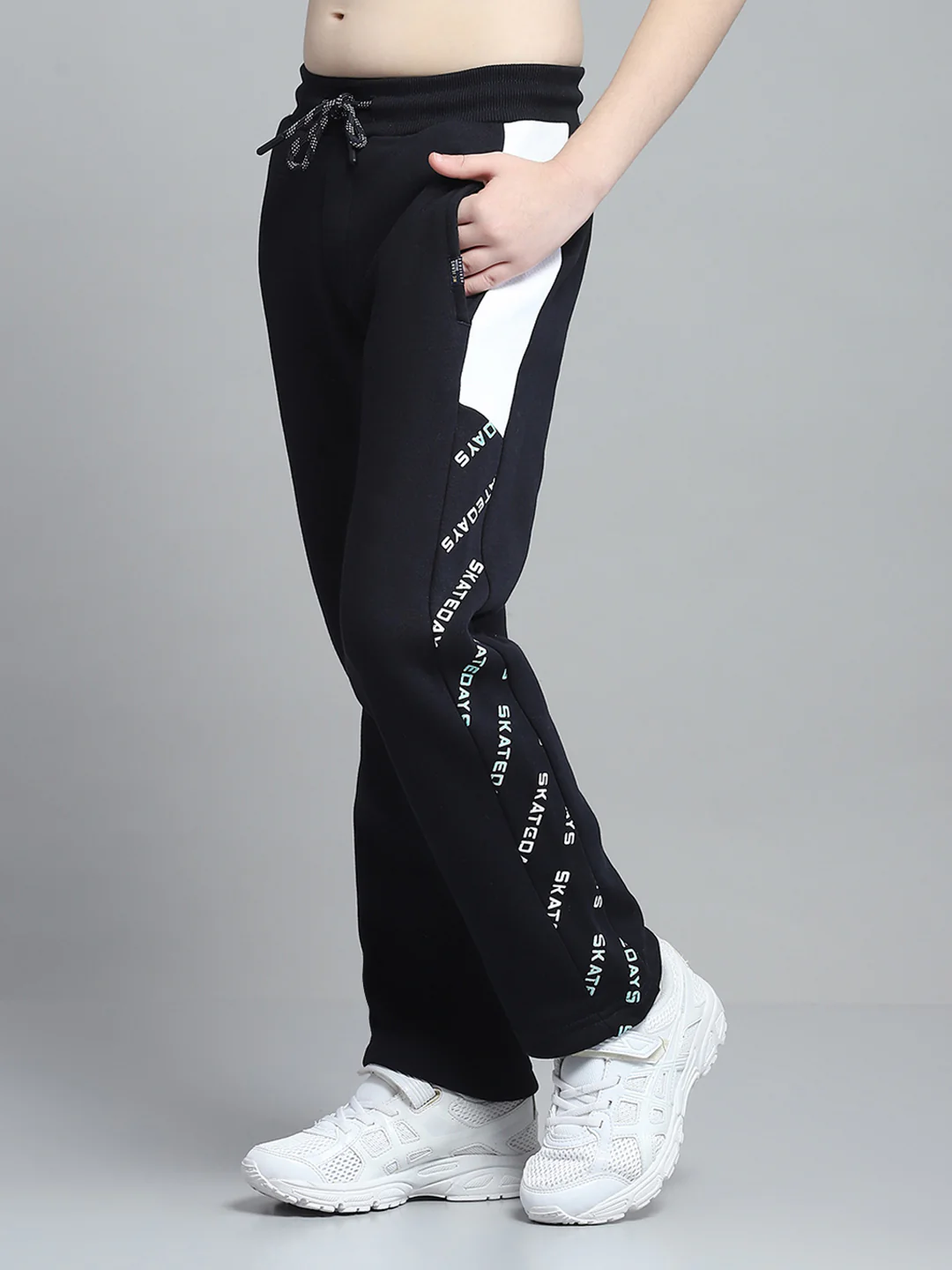 Boys Navy Blue Printed Hooded Full Sleeve Tracksuit - Image 9