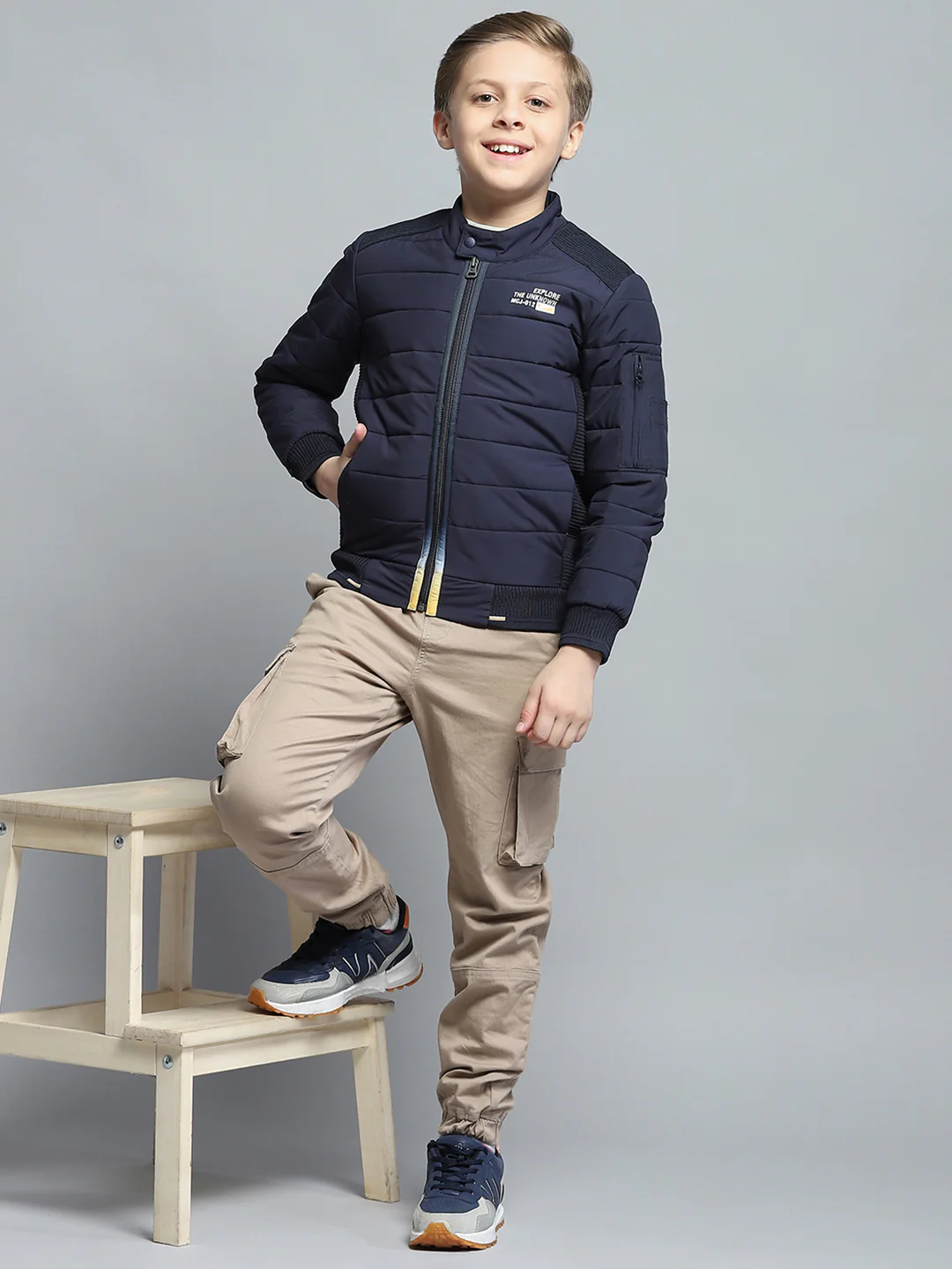 Boys Navy Blue Printed Mock Neck Full Sleeve Jacket - Image 2