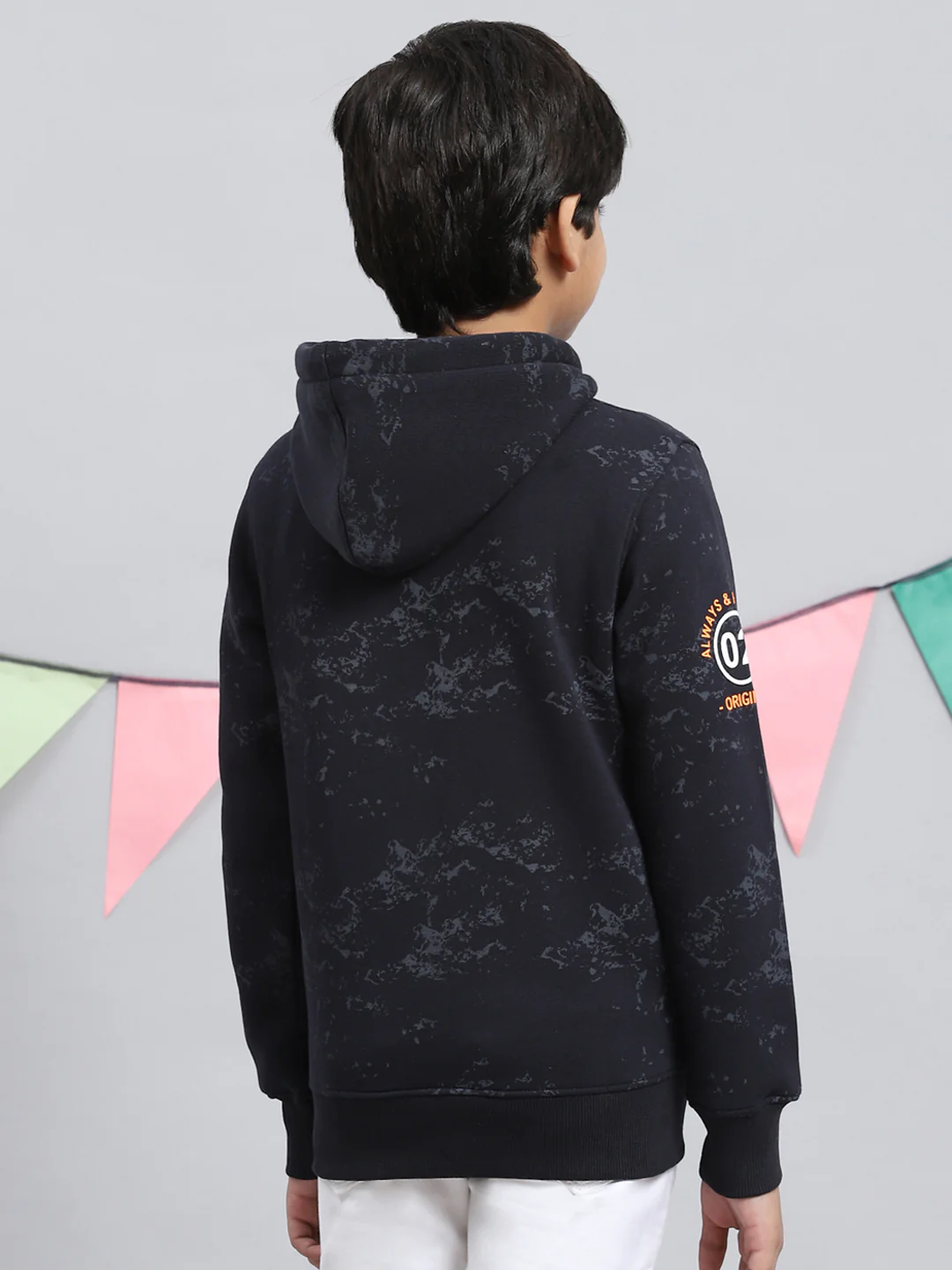 Boys Navy Blue Printed Sweatshirt - Image 4