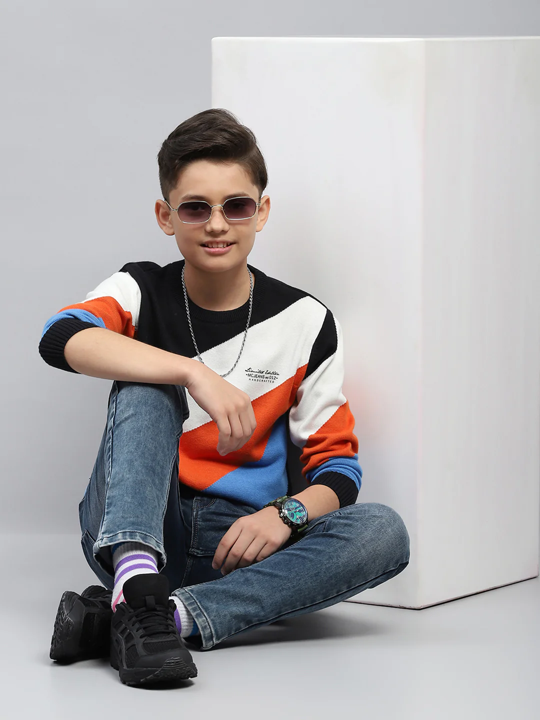 Boys Navy Blue Self Design Round Neck Full Sleeve Pullover - Image 2