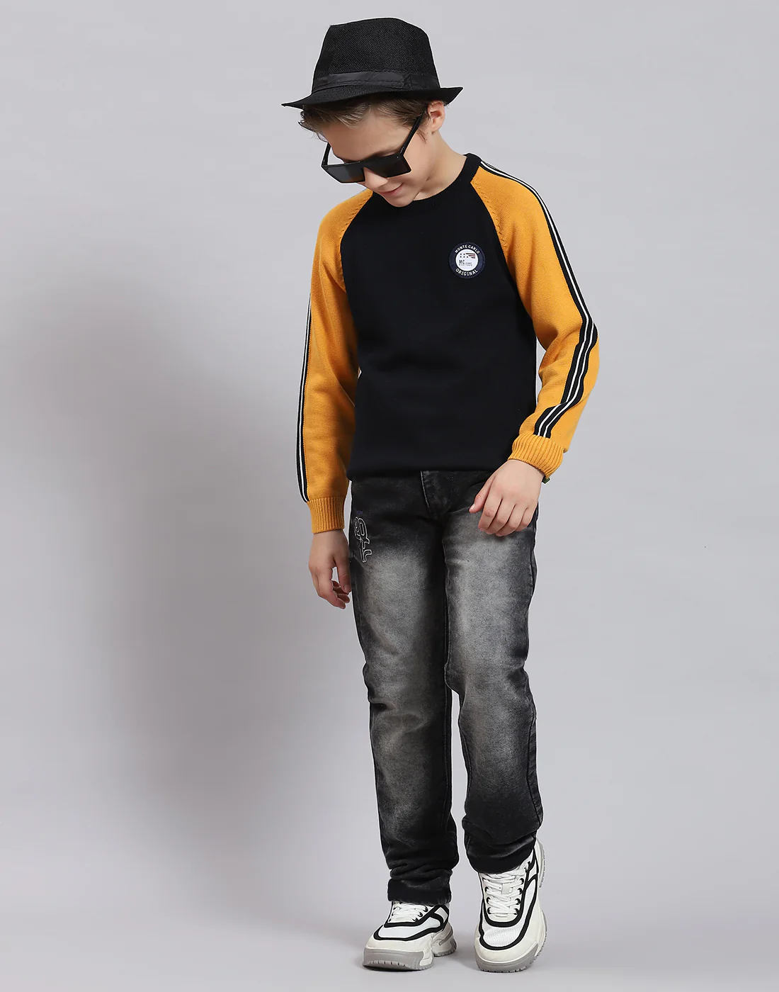 Boys Navy Blue Solid Round Neck Full Sleeve Sweater - Image 2
