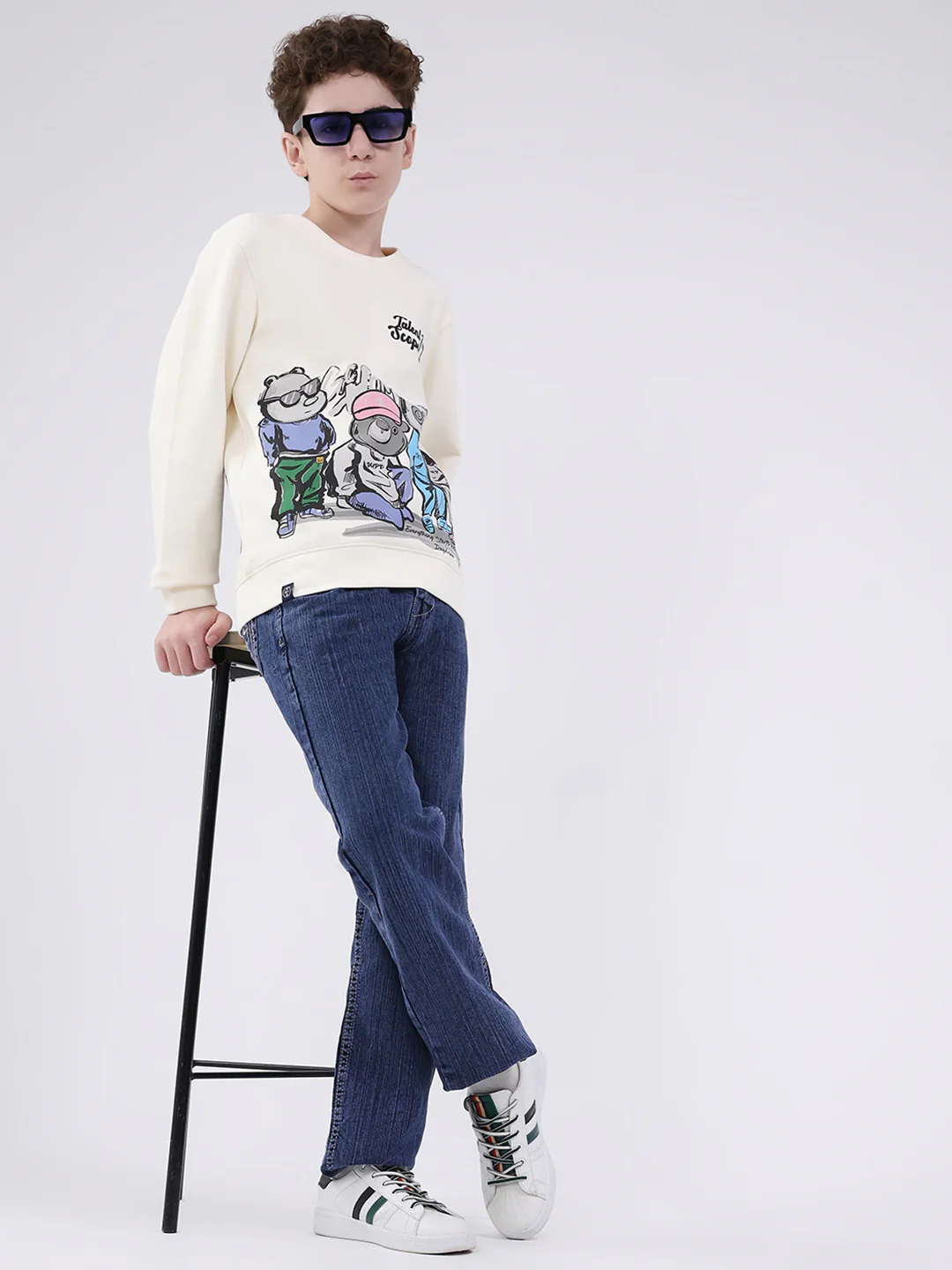 Boys Off White Printed Round Neck Full Sleeve Sweatshirt - Image 2
