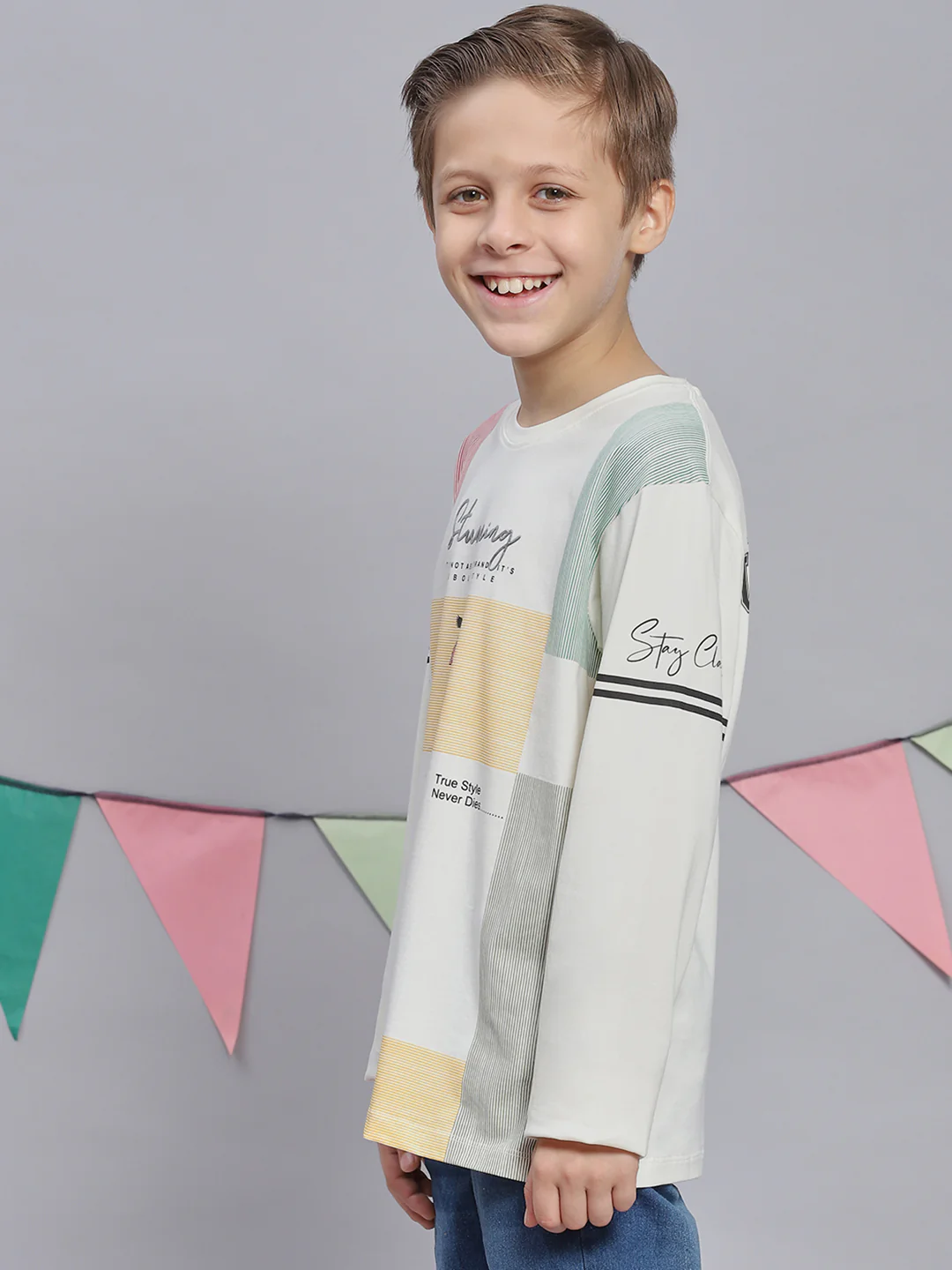 Boys Off White Printed Round Neck Full Sleeve T-Shirts - Image 3