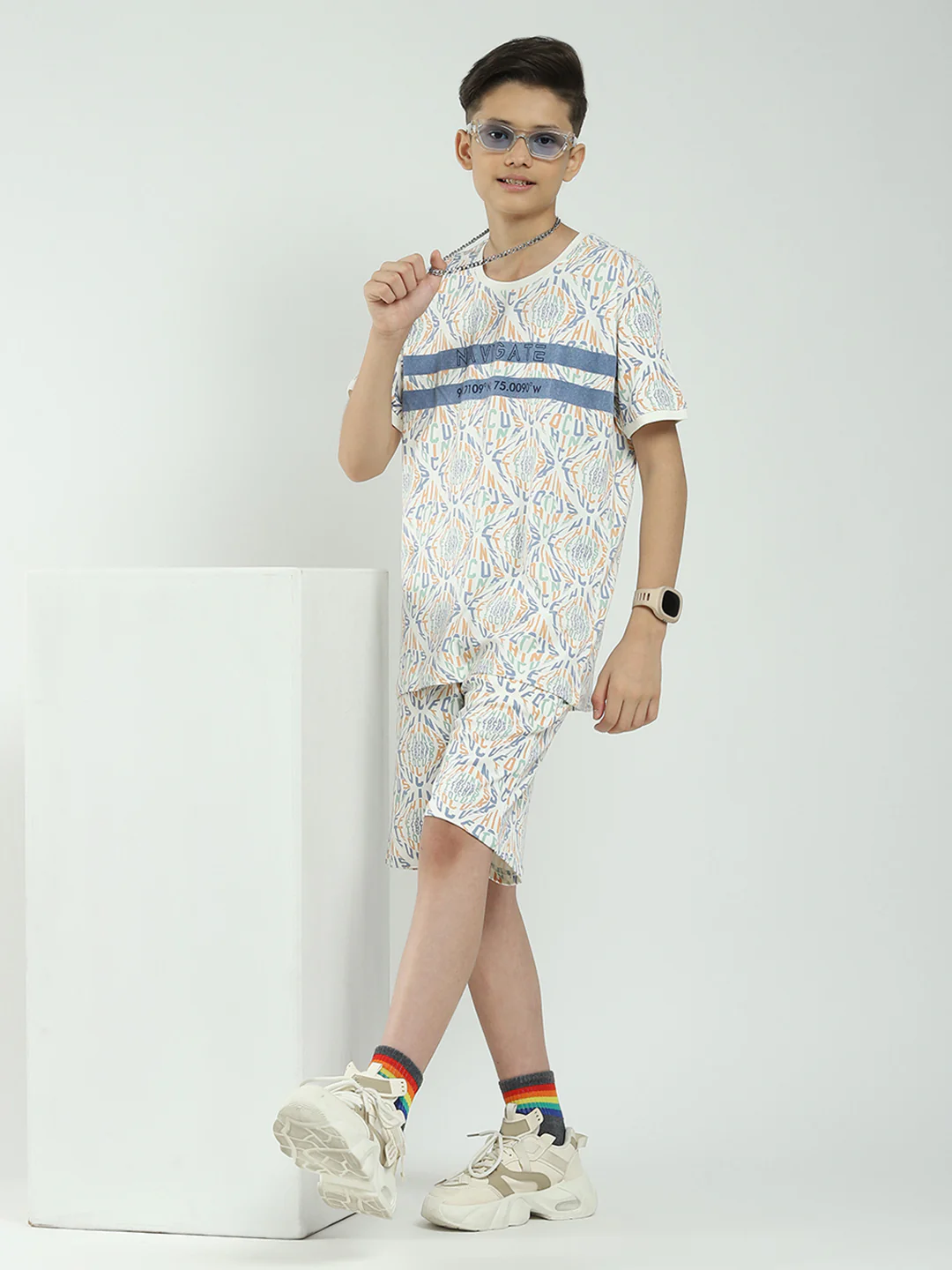 Boys Off White Printed Round Neck Half Sleeve Bermuda Set - Image 2