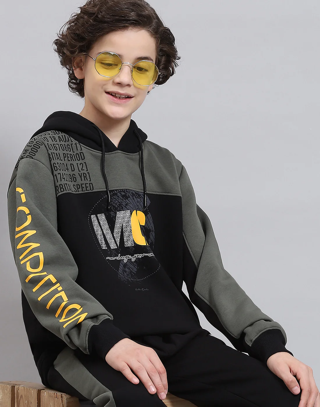 Boys Olive & Black Printed Hooded Full Sleeve Tracksuits - Image 2