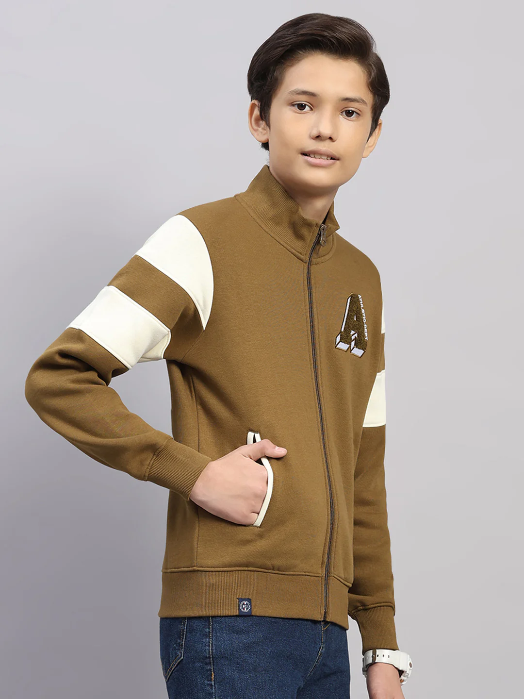 Boys Olive Embroidered Round Neck Full Sleeve Sweatshirt - Image 4