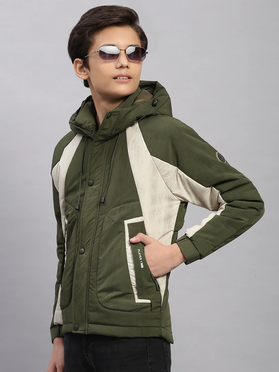 Boys Olive Printed Hooded Full Sleeve Jacket - Image 3