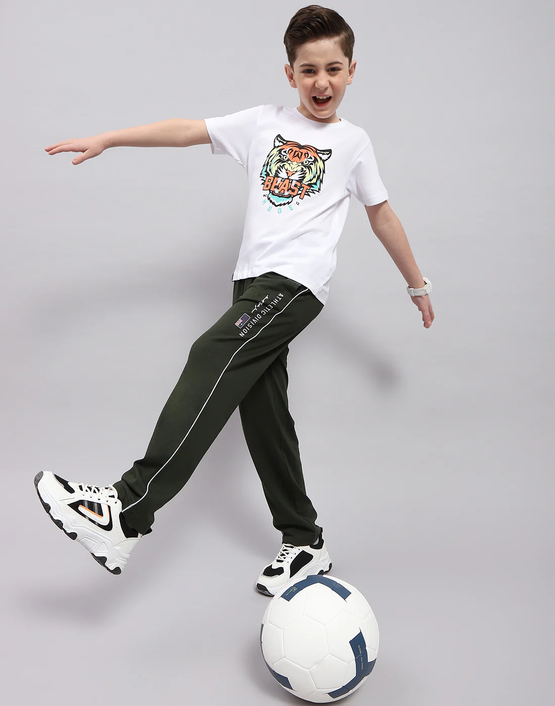 Boys Olive Printed Regular Fit Lower - Image 2