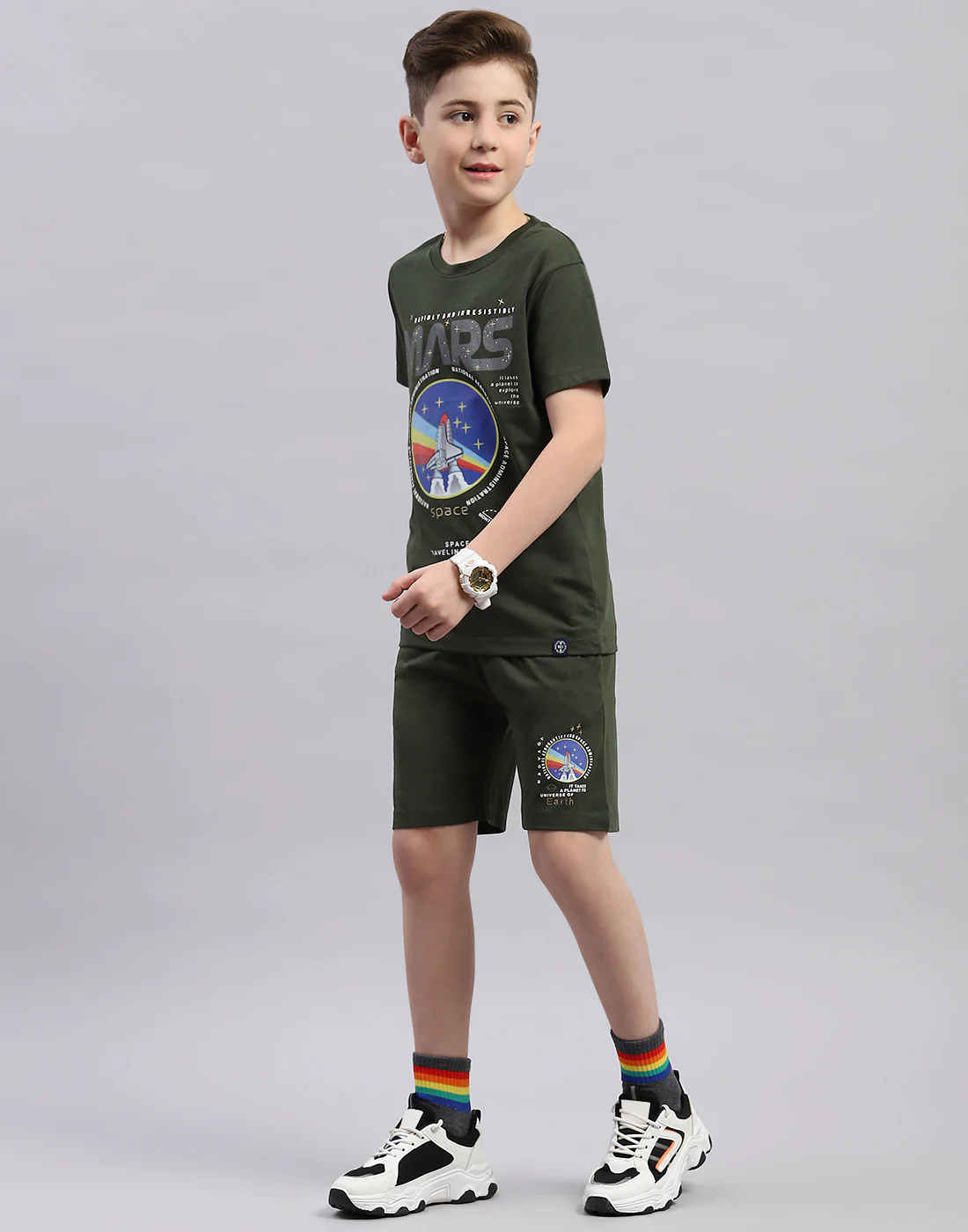 Boys Olive Printed Round Neck Half Sleeve Bermuda Set - Image 3
