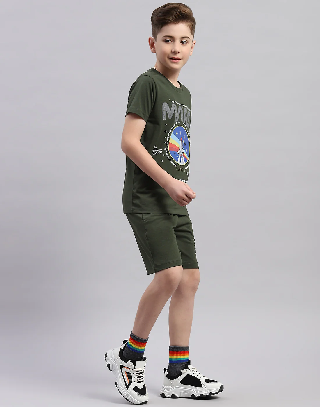 Boys Olive Printed Round Neck Half Sleeve Bermuda Set - Image 4