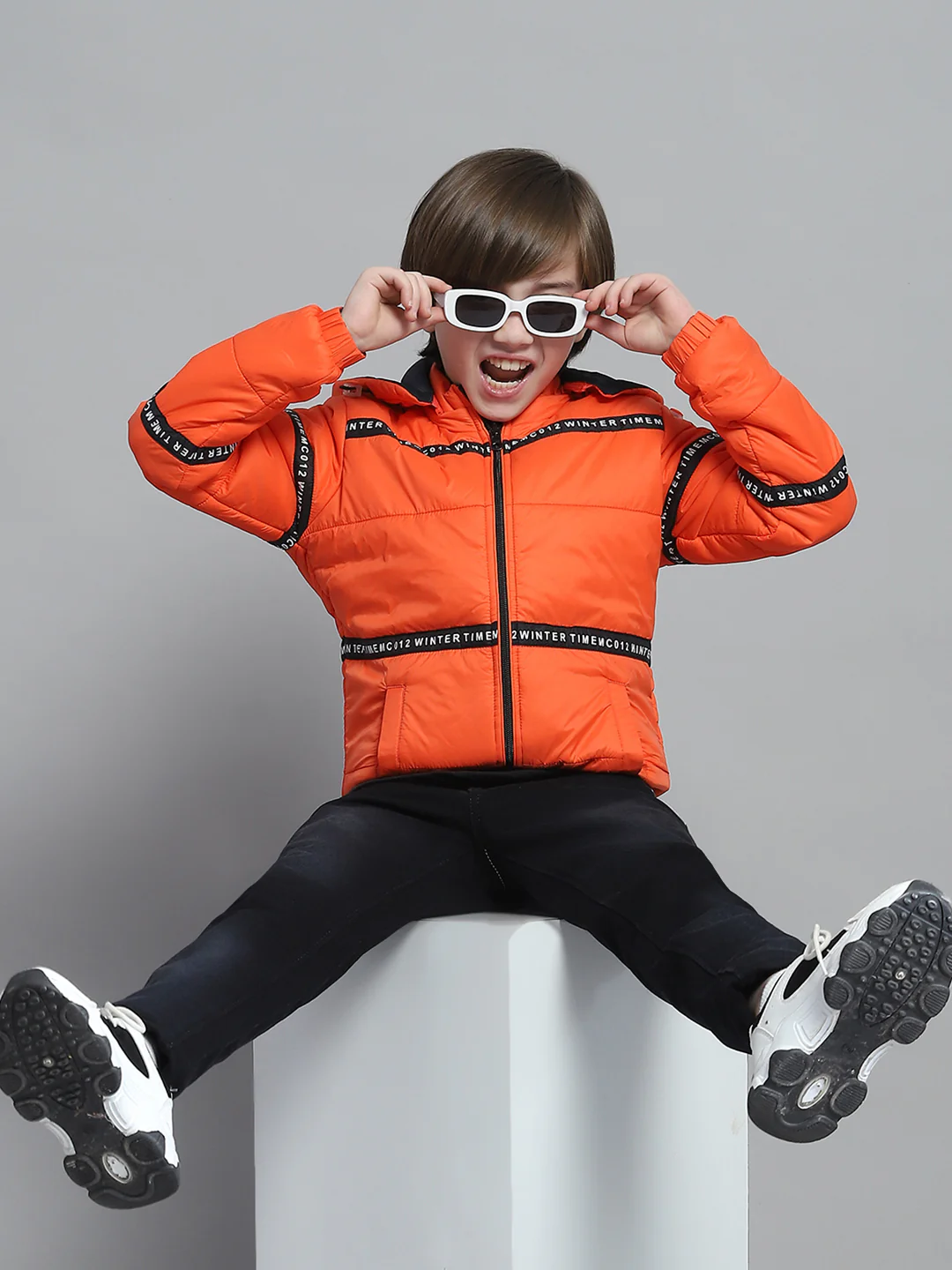 Boys Orange Solid Hooded Full Sleeve Reversible Jacket - Image 5