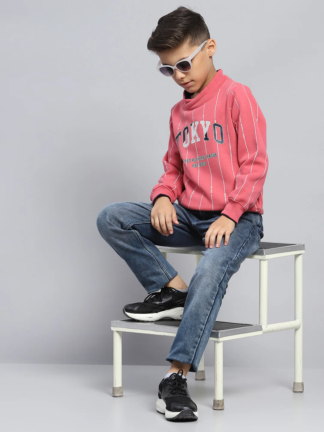 Boys Pink Printed High Neck Full Sleeve Sweatshirt - Image 2