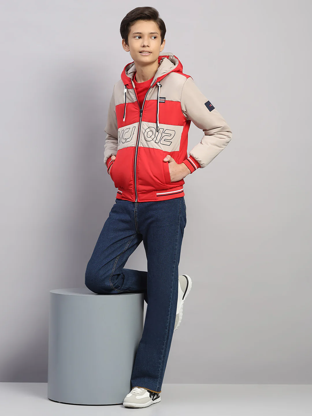 Boys Red Printed Hooded Full Sleeve Jacket - Image 2