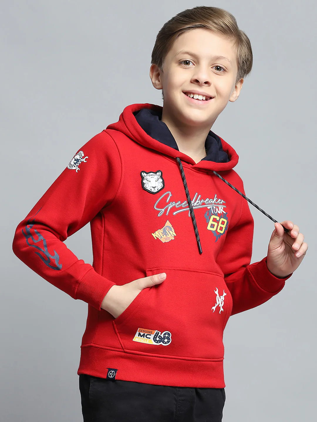 Boys Red Printed Hooded Full Sleeve Sweatshirt - Image 4