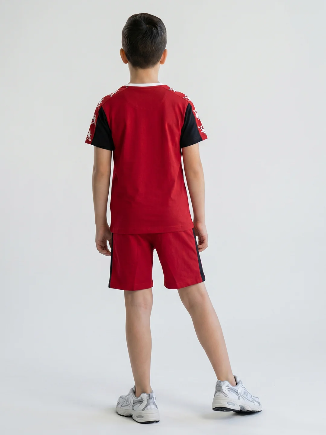 Boys Red Printed Round Neck Half Sleeve Bermuda Set - Image 4