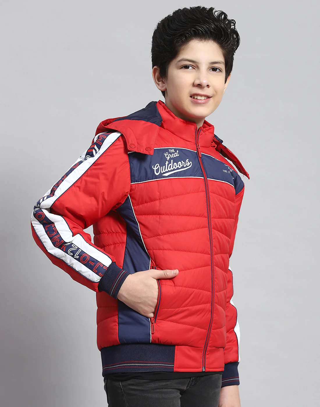 Boys Red Solid Hooded Full Sleeve Boys Jacket - Image 4