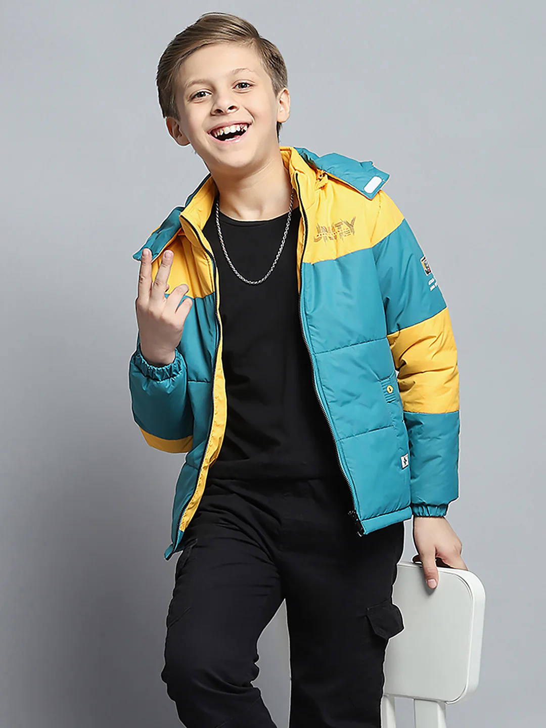Boys Teal Blue & Yellow Printed Detachable Hood Full Sleeve Jacket - Image 6