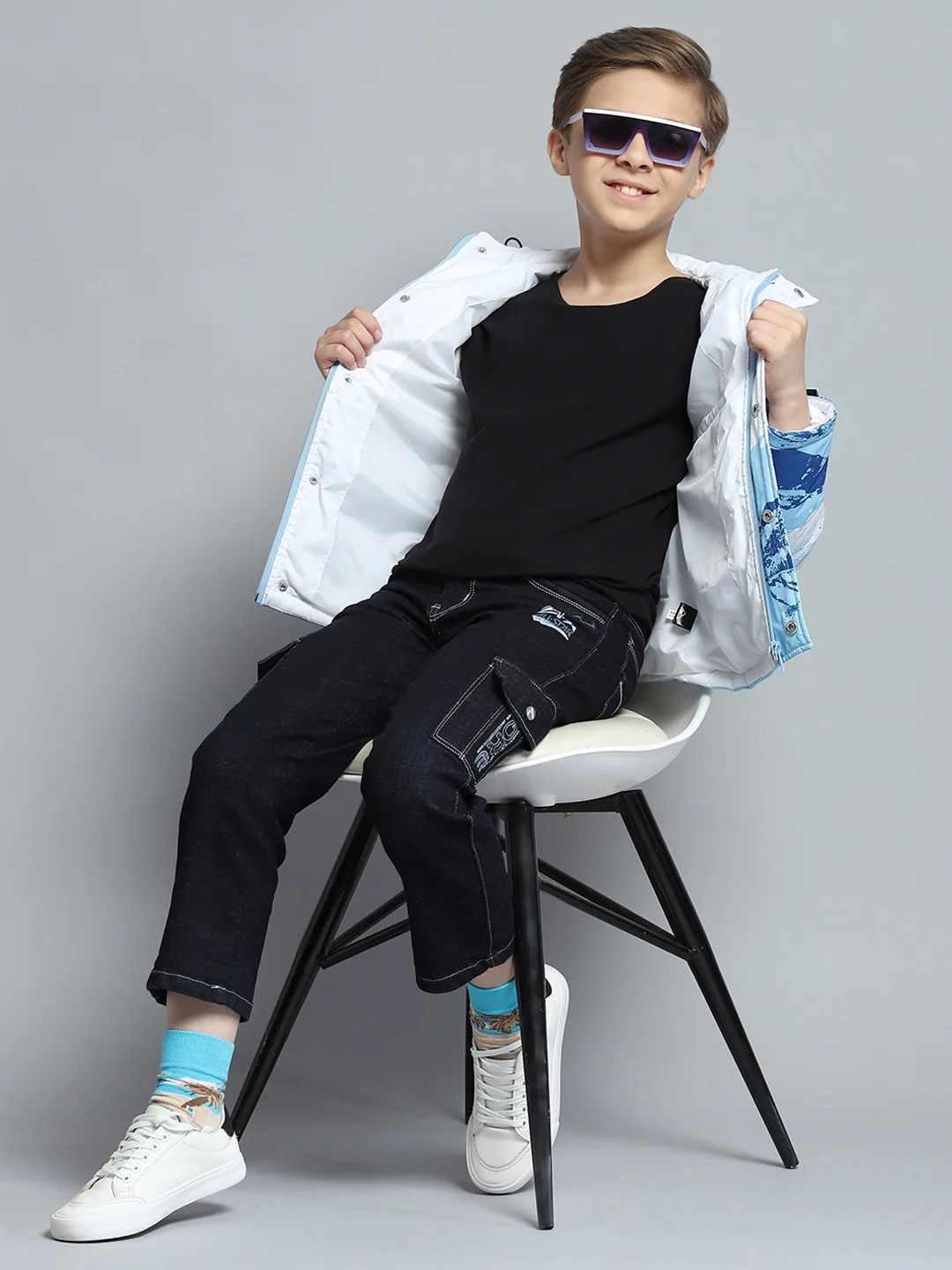 Boys White & Blue Printed Hooded Full Sleeve Jacket - Image 6